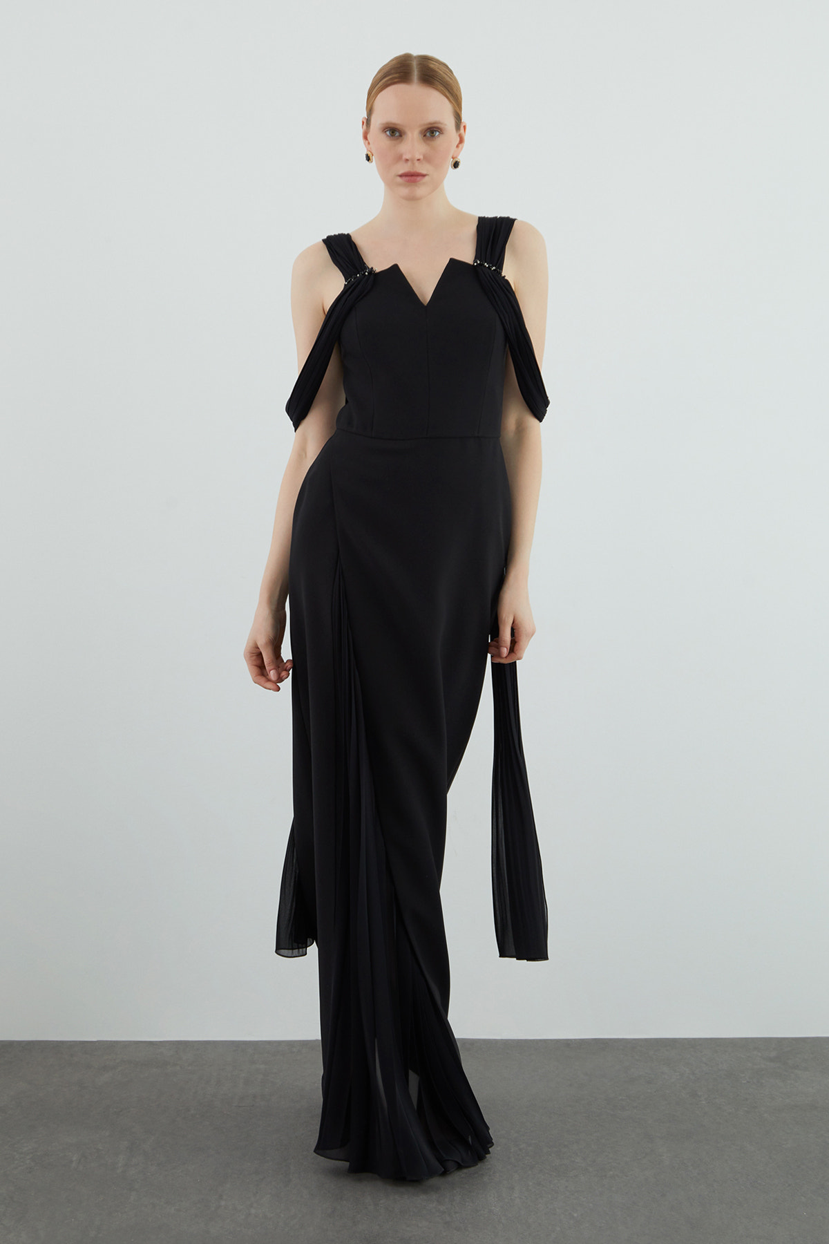 Boncuk İşlemeli Uzun Elbise