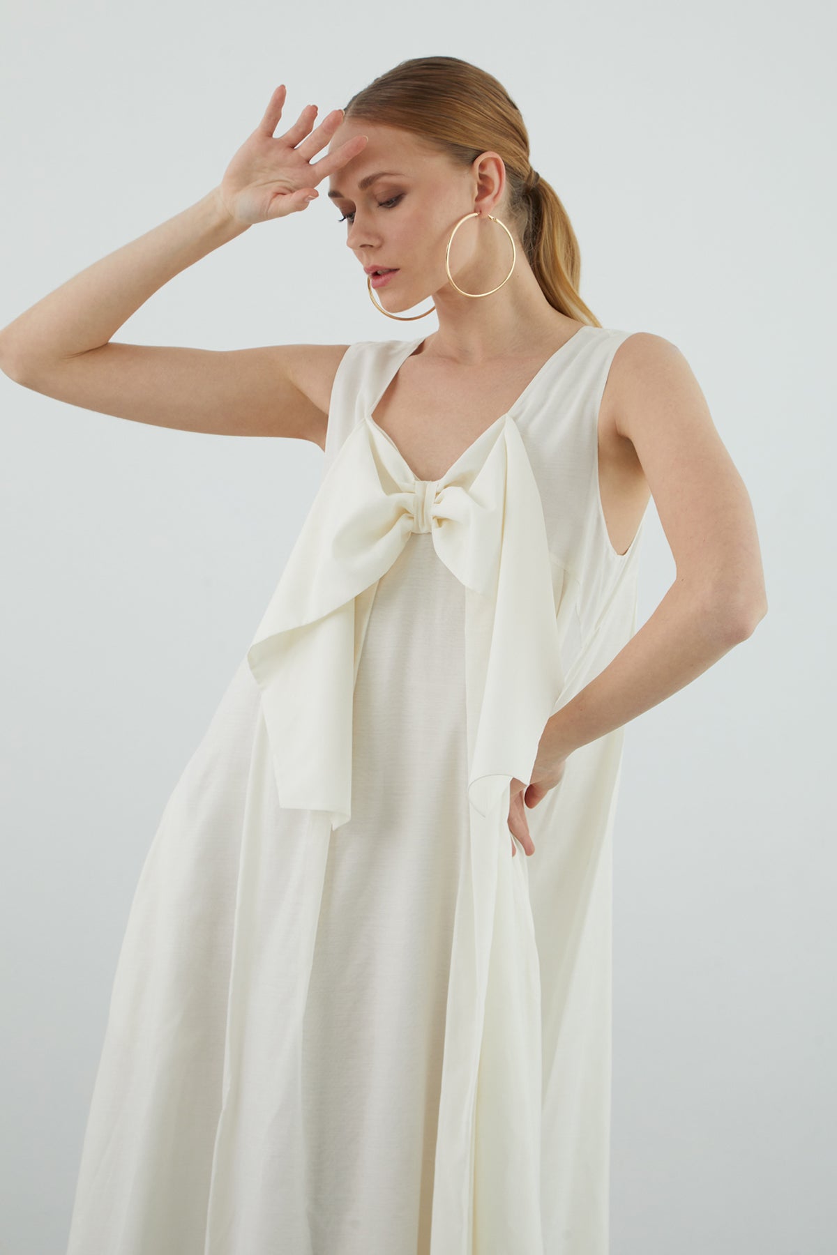 Fiyonk Detaylı Astarlı Maxi Elbise