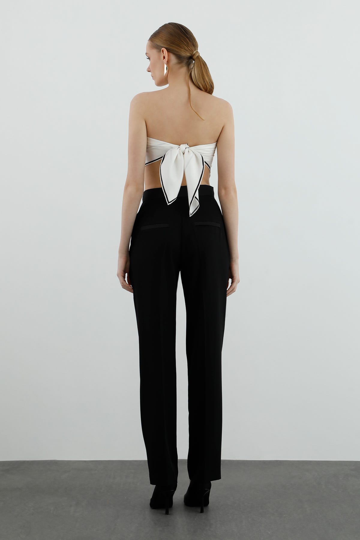 Kemer Detaylı Yanlardan Cepli Pantolon