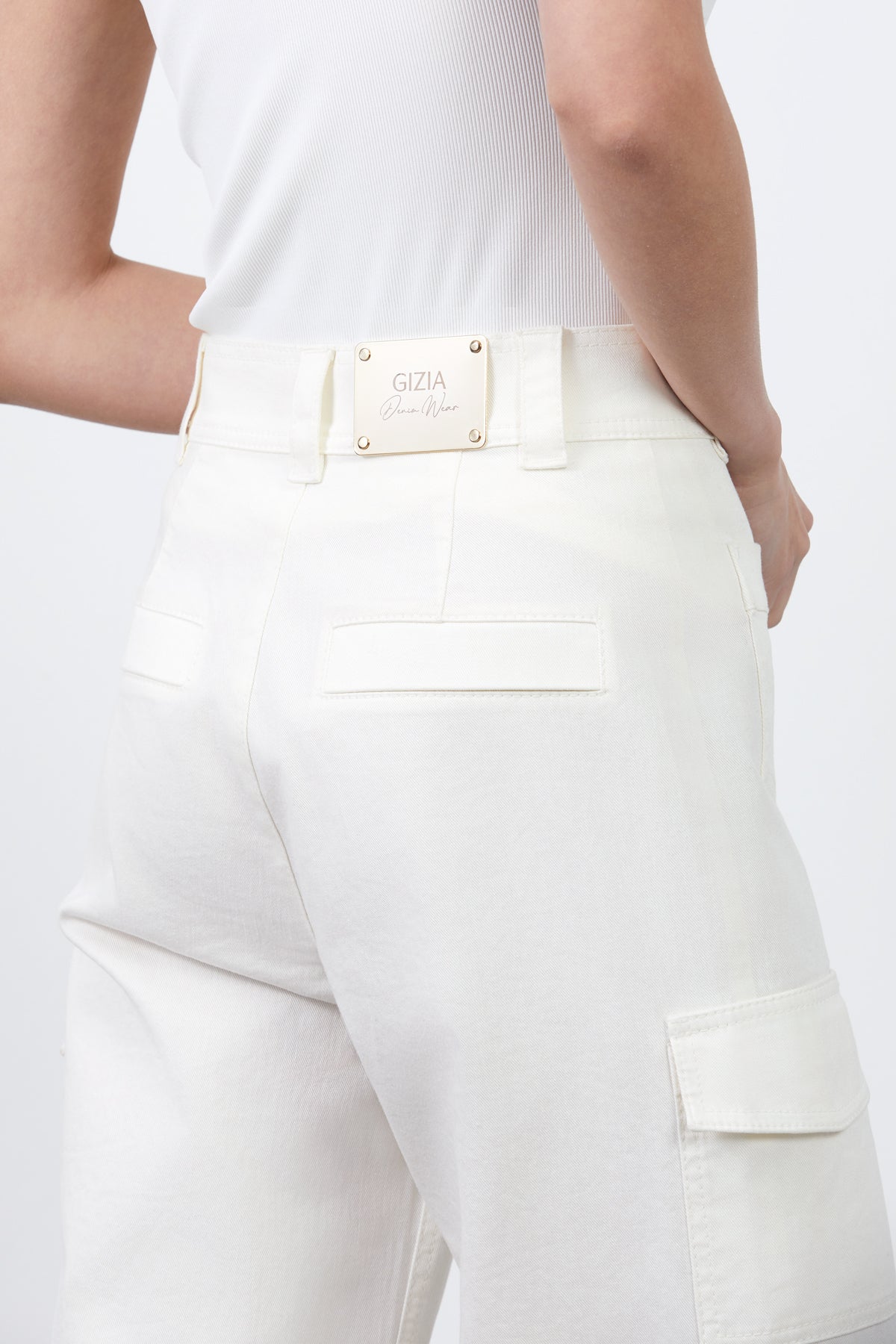 Cep Detaylı Jean Pantolon