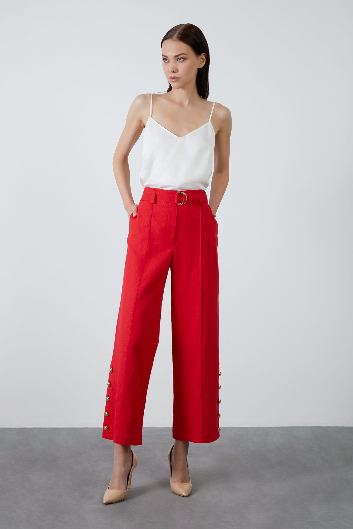 Kuşak Detaylı Paçası Düğmeli Bol Paça Keten Pantolon