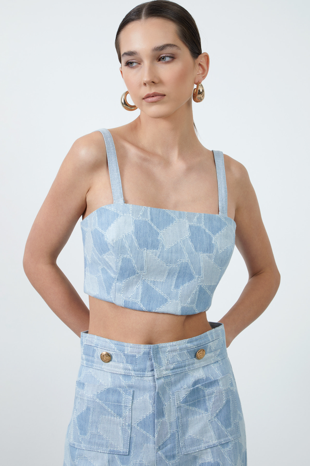 Arkası Fermuarlı Askılı Crop