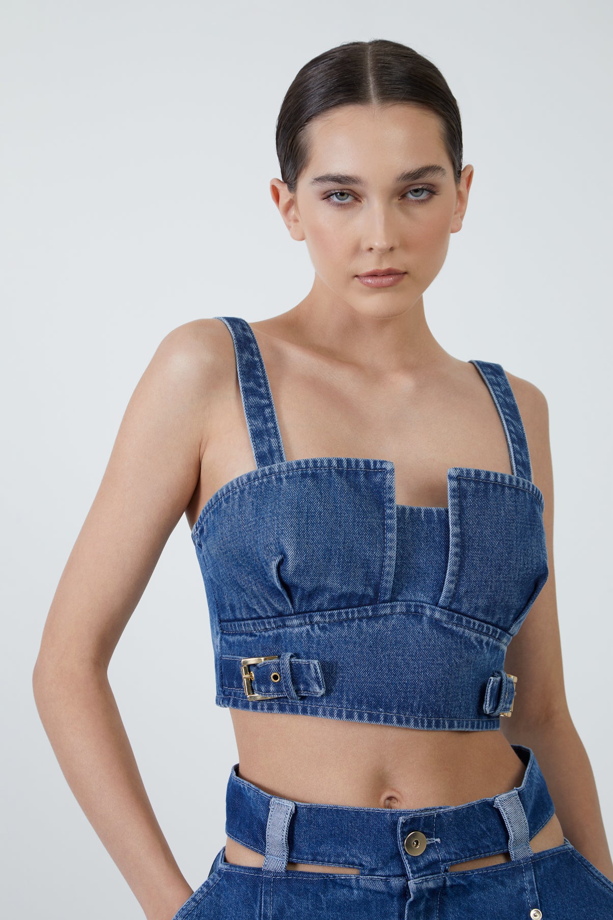 Arkası Fermuarlı Kalın Askılı Jean Top