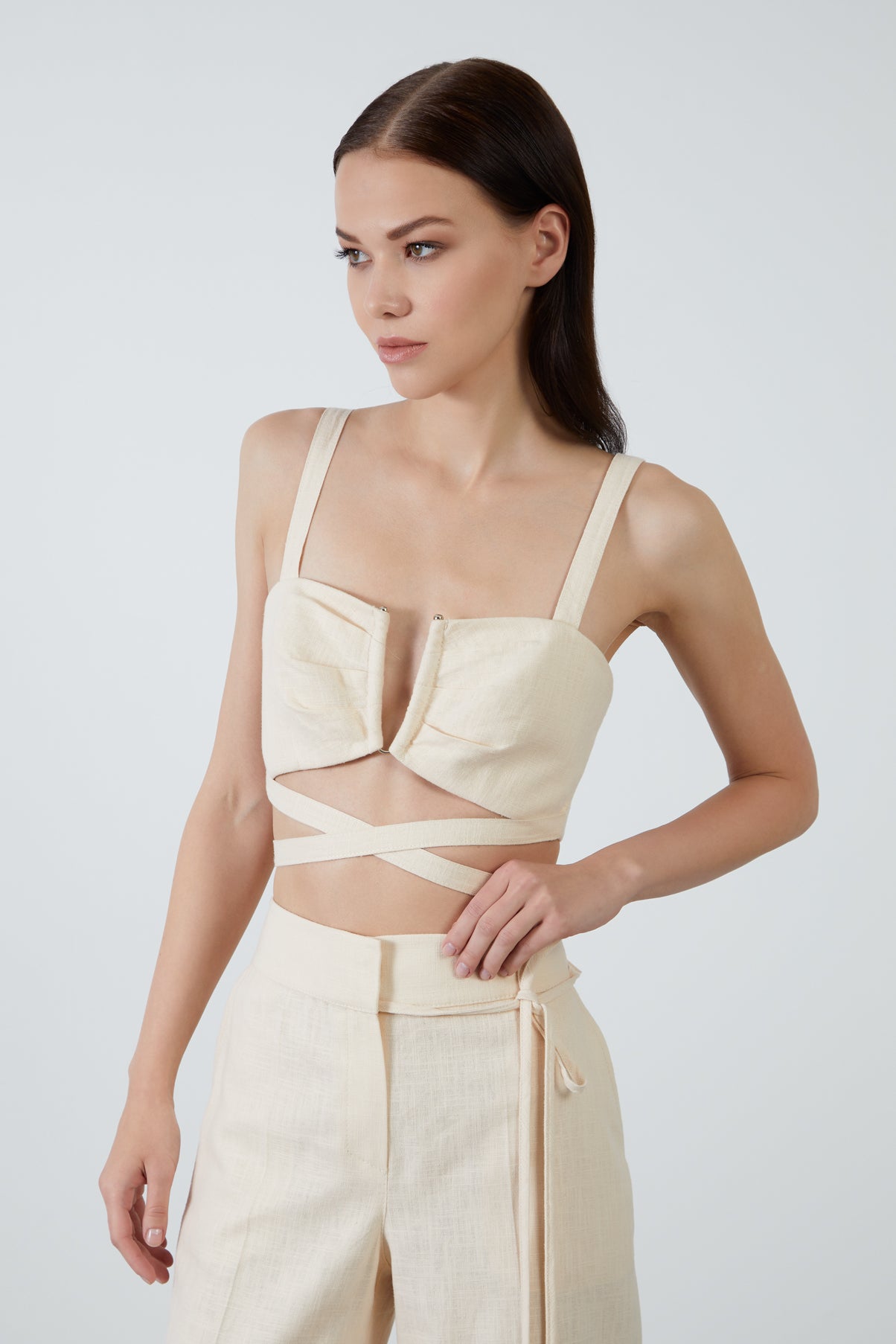 Belden Bağlanabilir Askılı Büstiyer