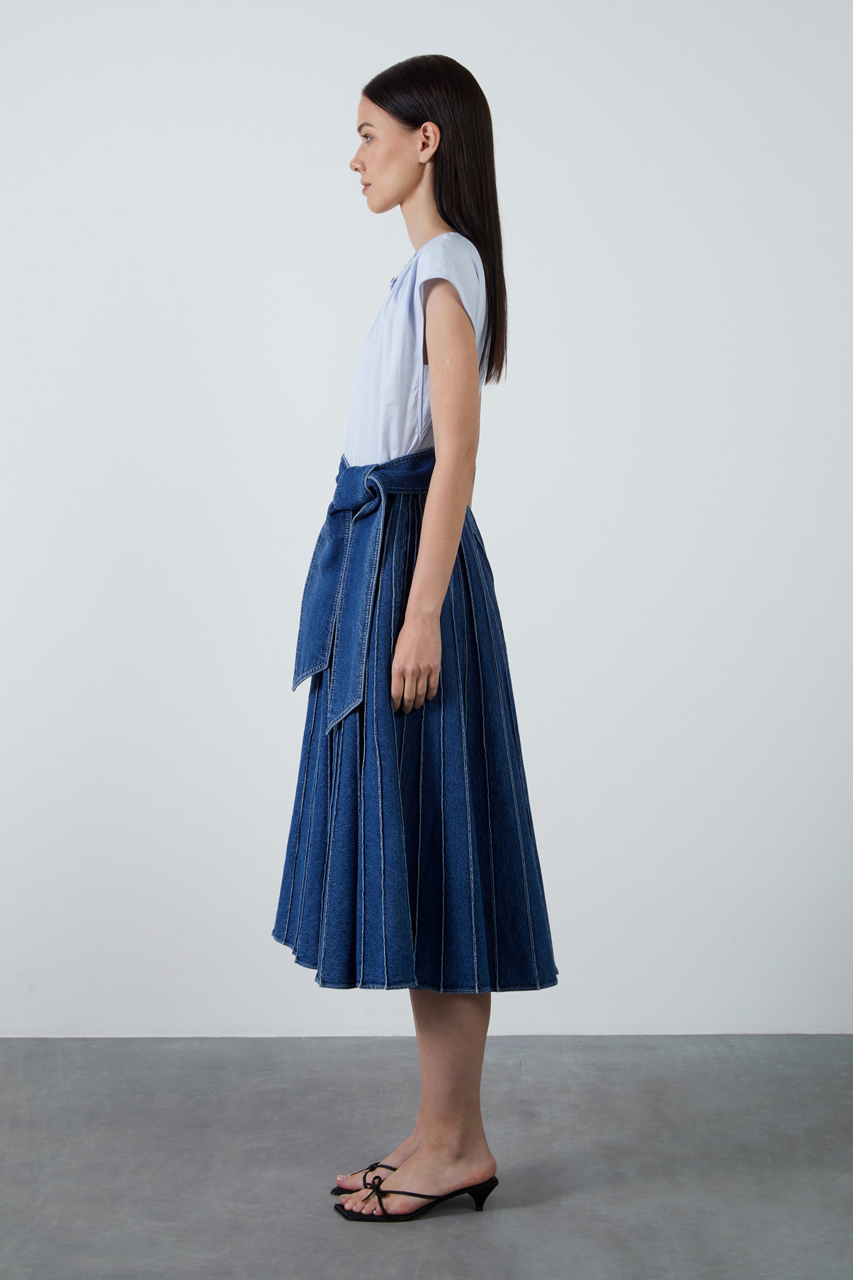 Çıkarılabilir Kuşaklı Eteği Jean Midi Elbise