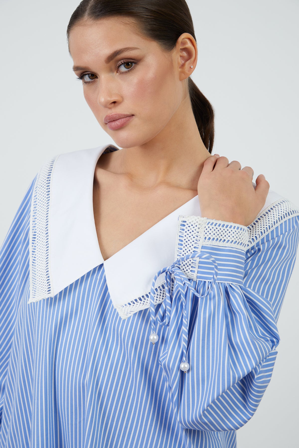 Dantel Detaylı Poplin Elbise