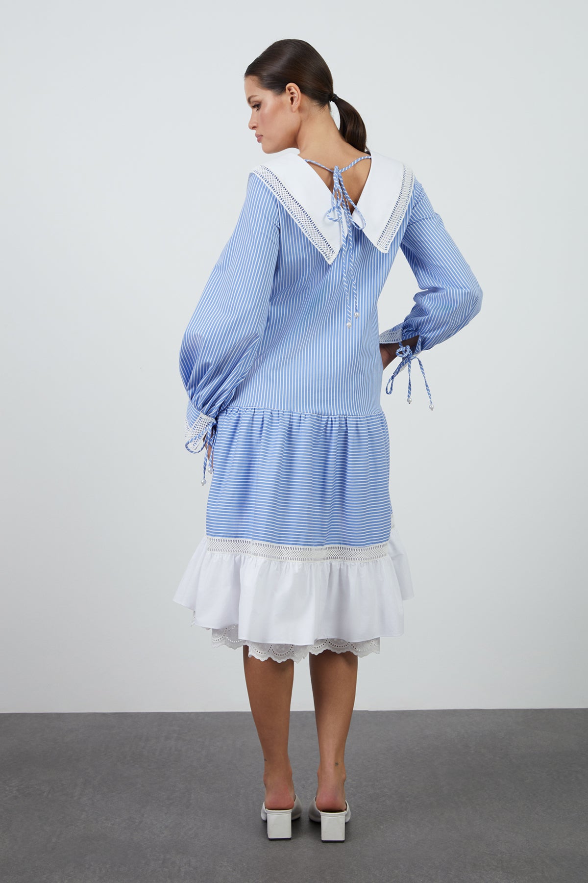 Dantel Detaylı Poplin Elbise