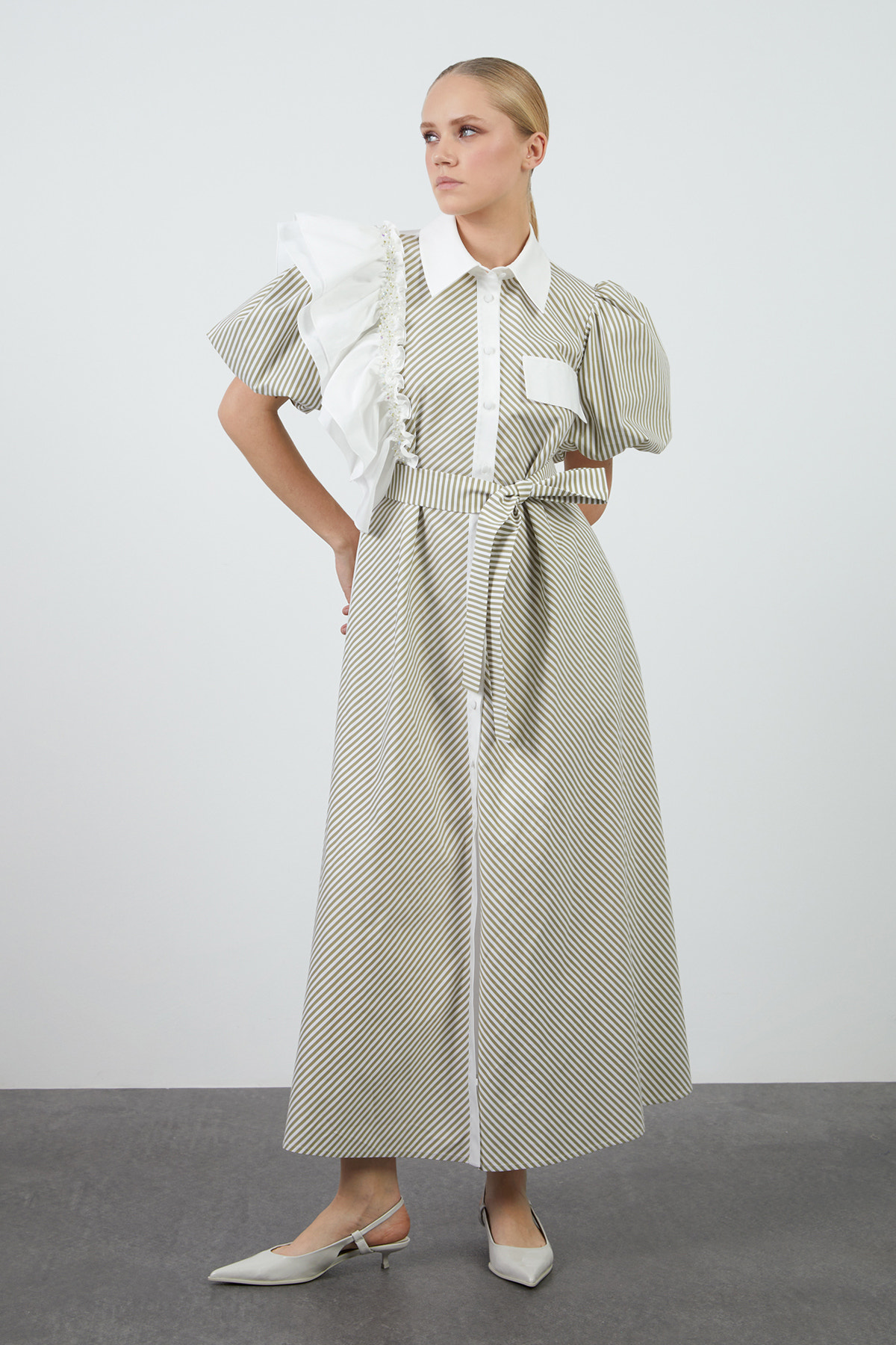 İşleme Detaylı Volanlı Poplin Uzun Elbise