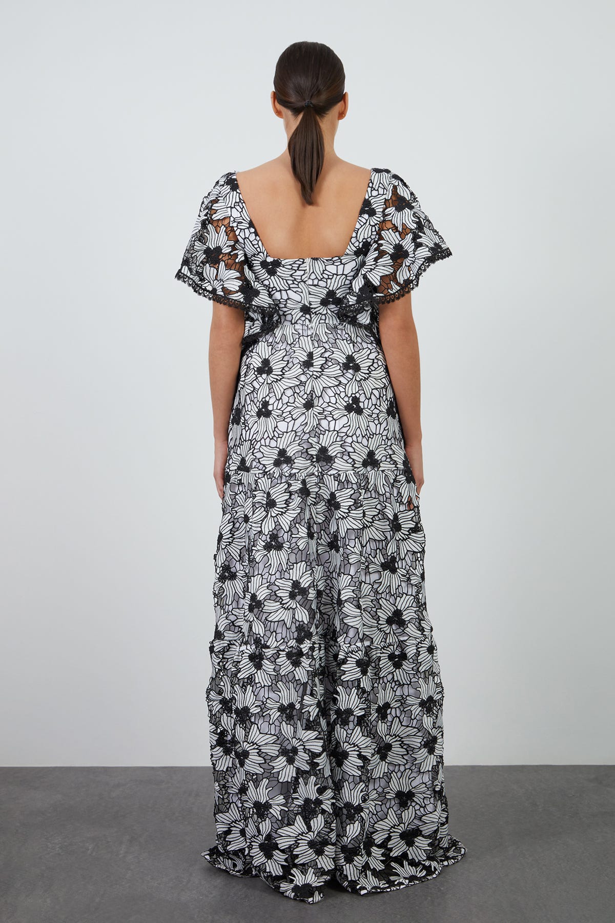 Volan Kollu Dantelli Uzun Elbise