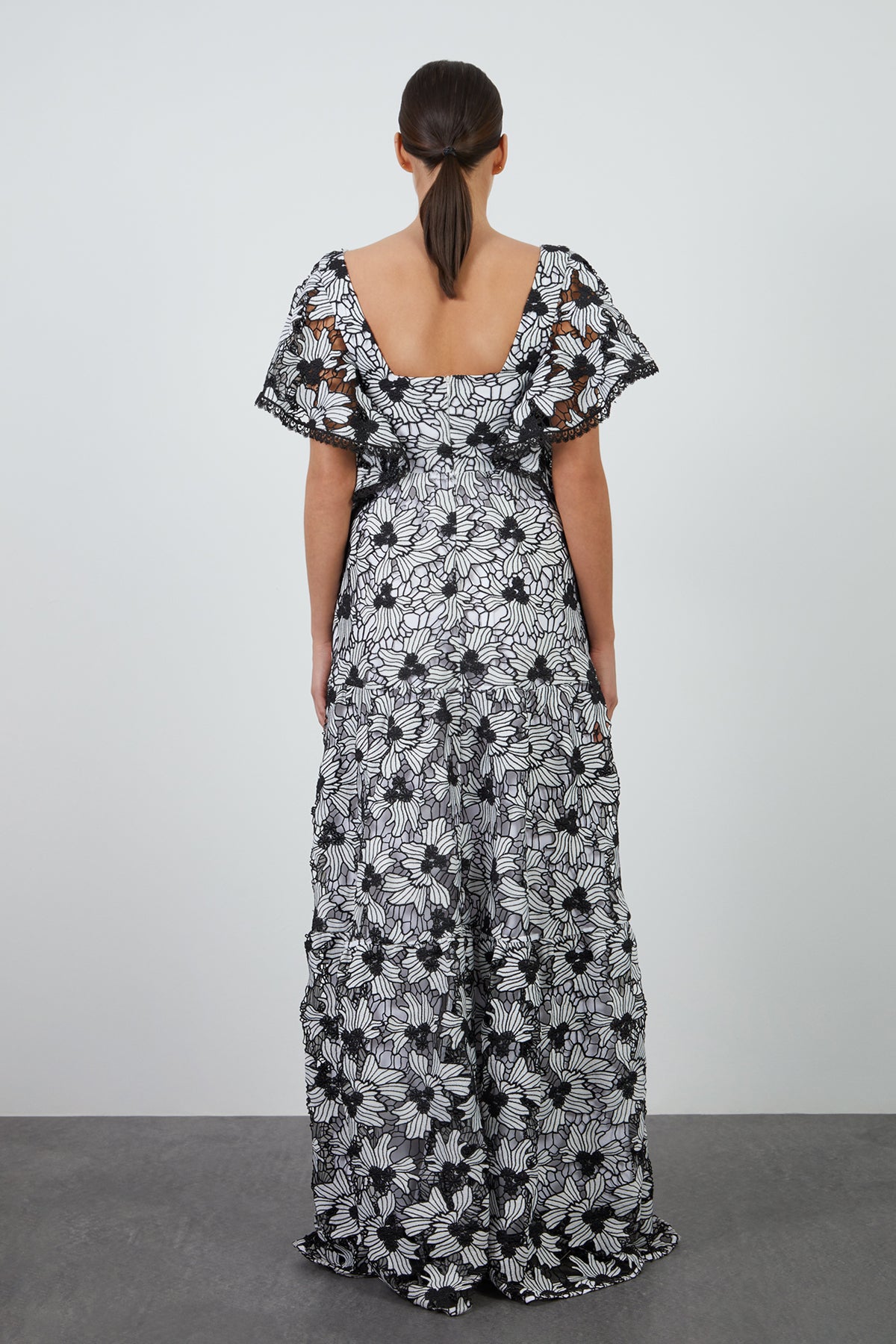 Volan Kollu Dantelli Uzun Elbise