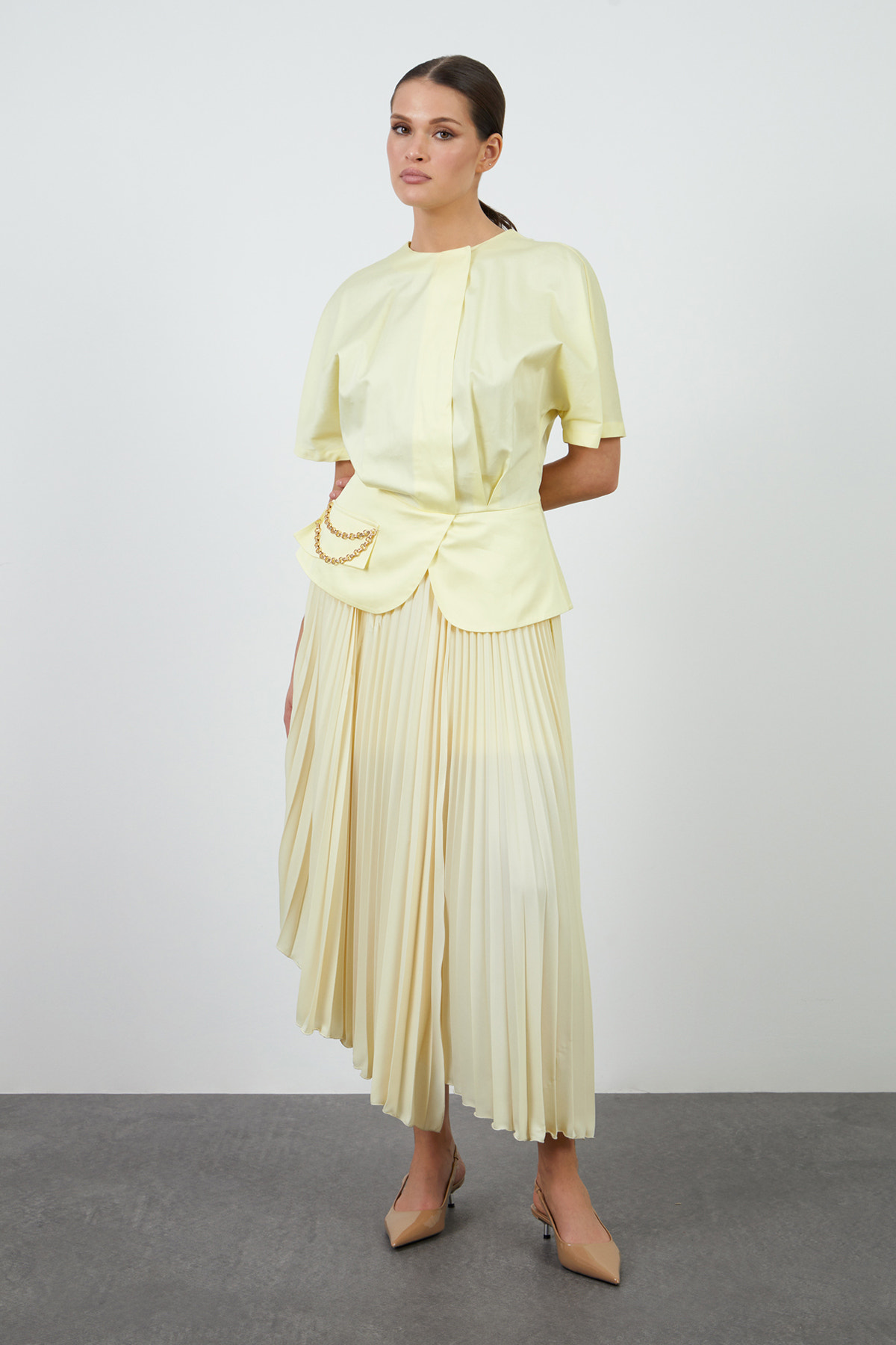 Zincir Detaylı Eteği Piliseli Midi Elbise