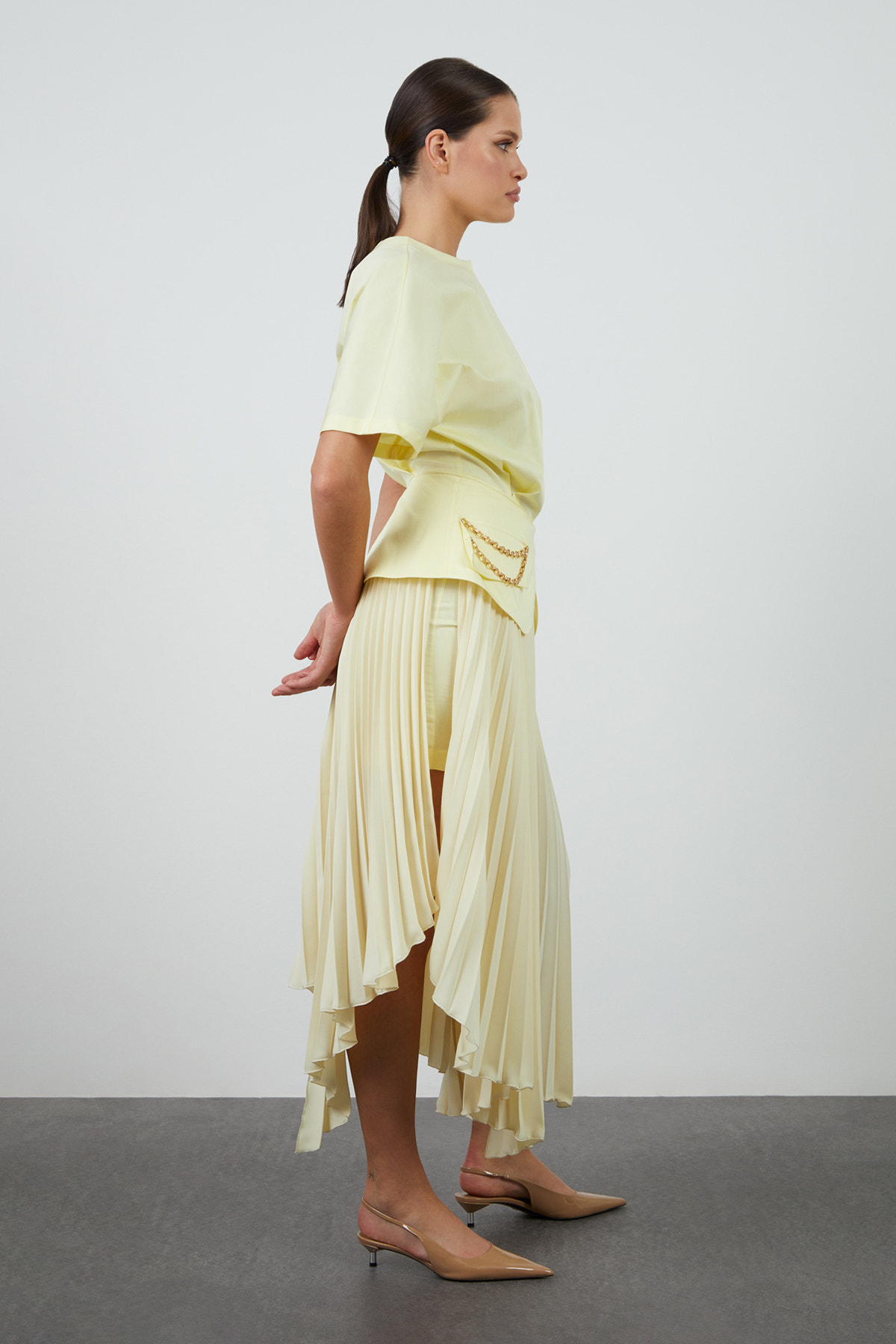 Zincir Detaylı Eteği Piliseli Midi Elbise