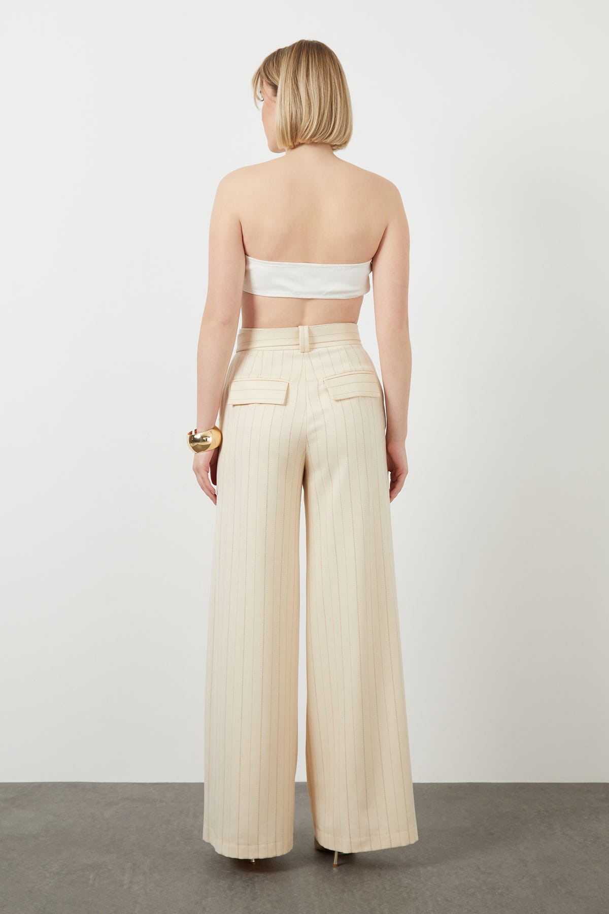 Bol Paça Kemerli Çizgili Pantolon