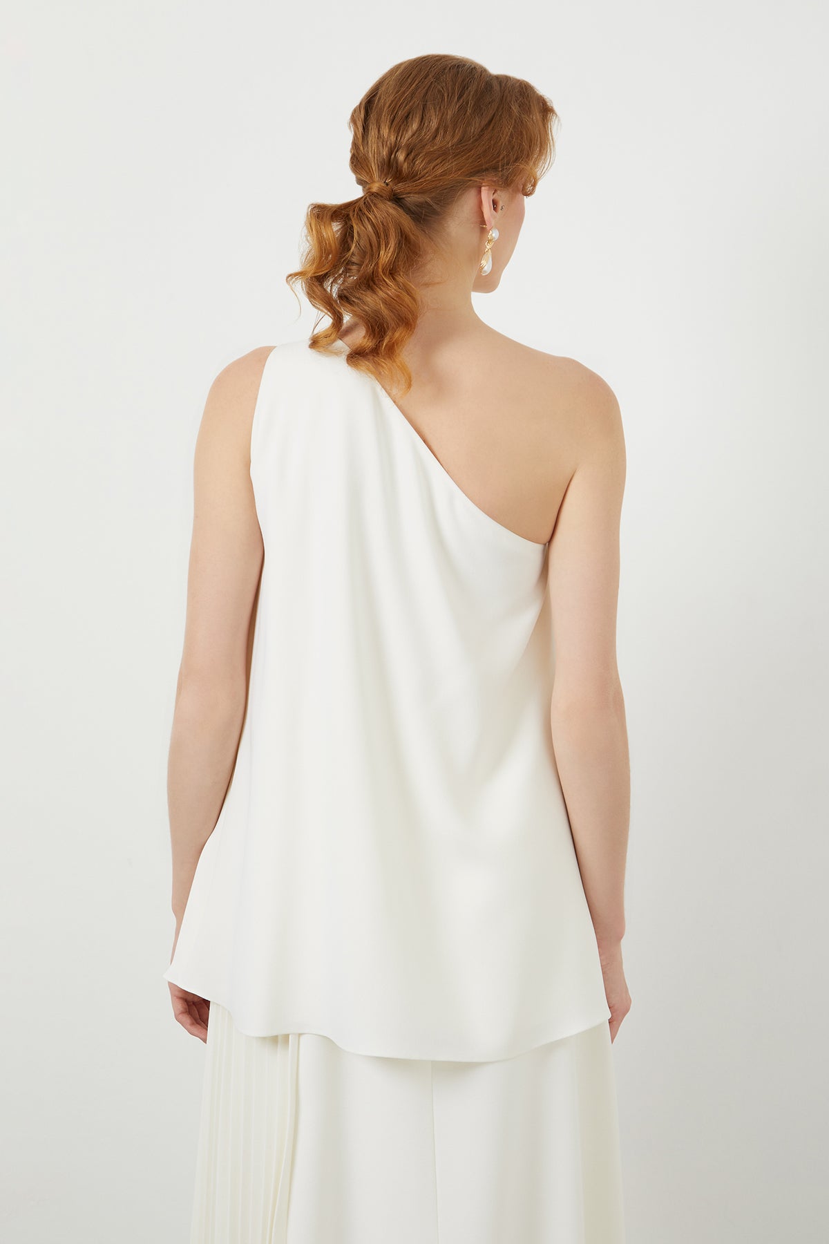 Tek Omuz Toka Detaylı Bluz