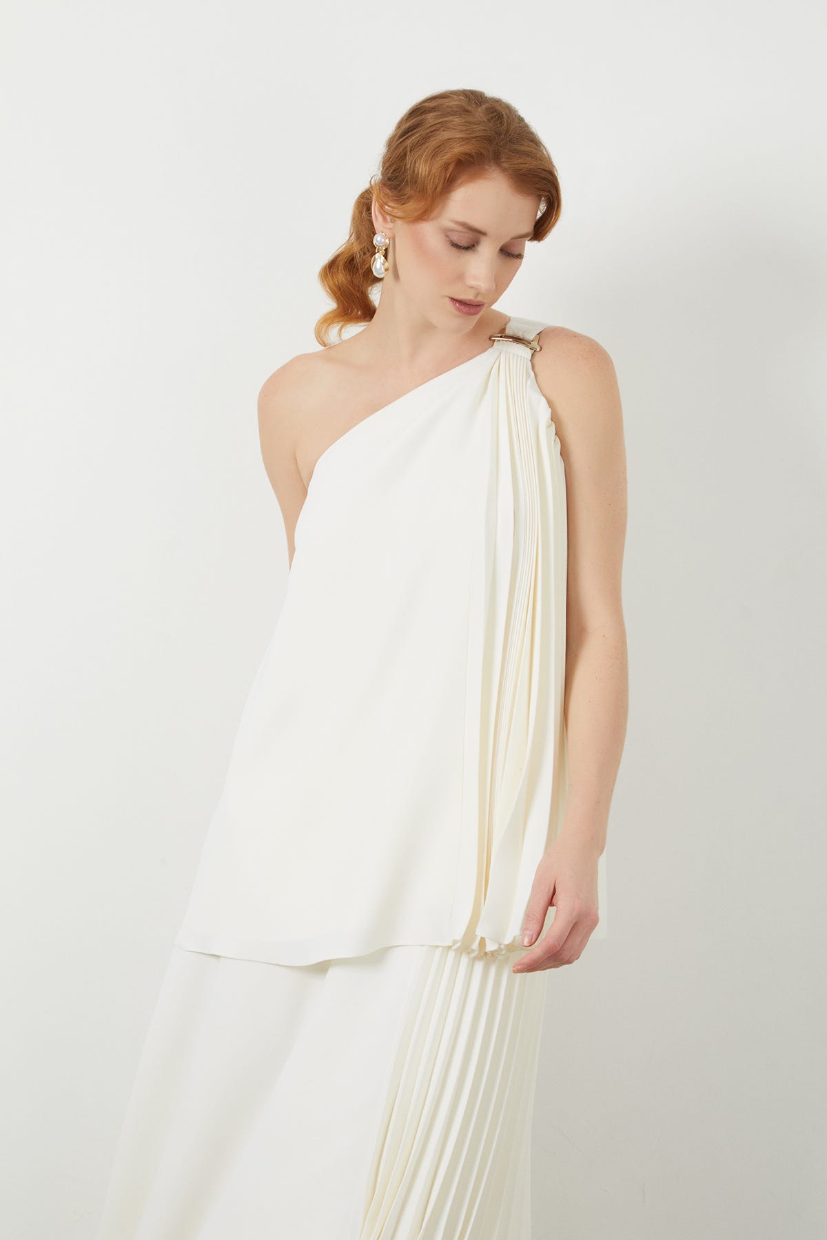 Tek Omuz Toka Detaylı Bluz