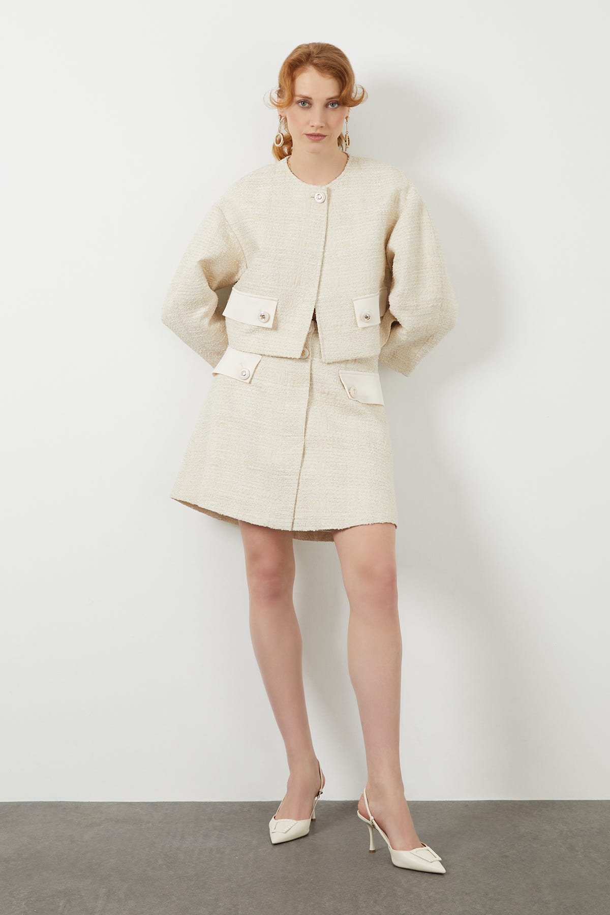 Düğme Detaylı Kısa Ceket