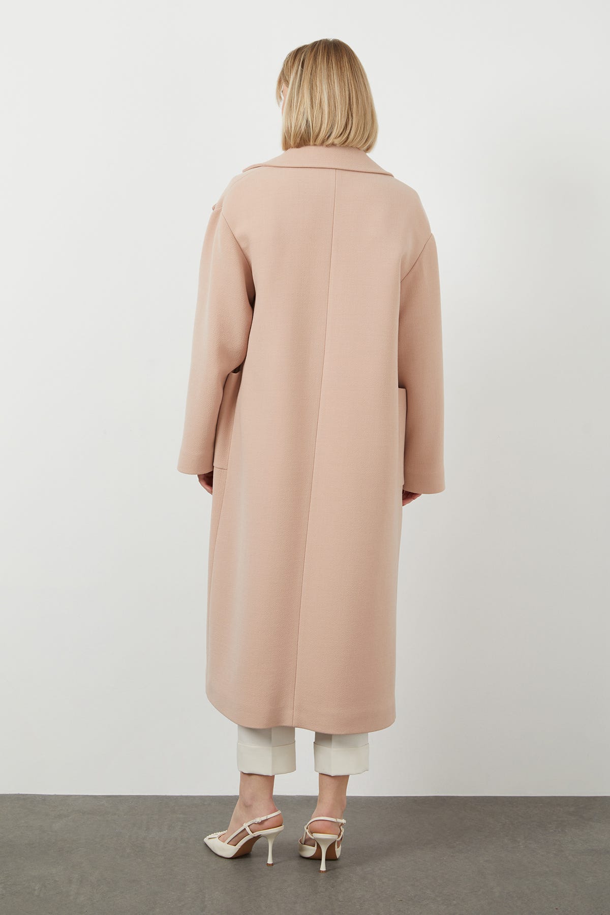 Nakış Detaylı Midi Boy Pudra Kaşe Kaban