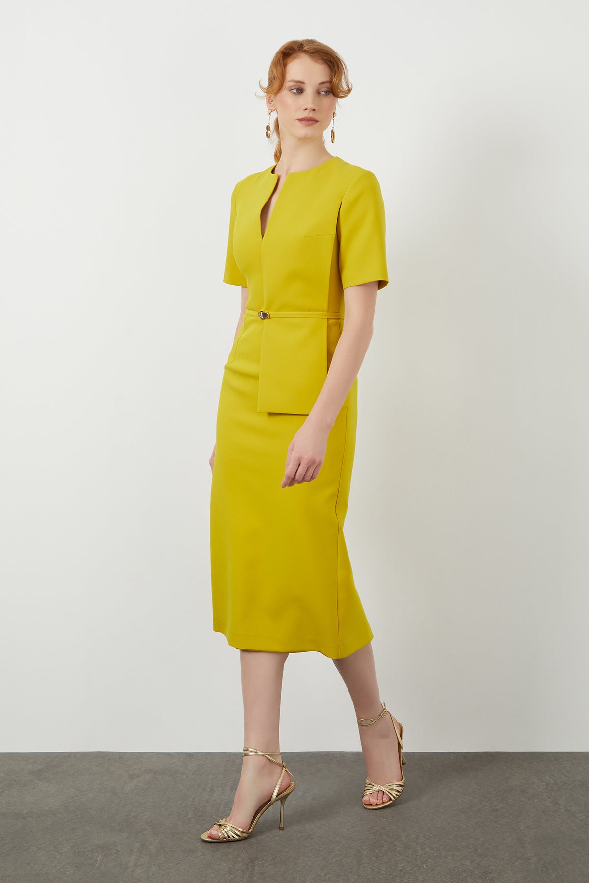 Kısa Kollu V Yaka Uzun Abiye Elbise