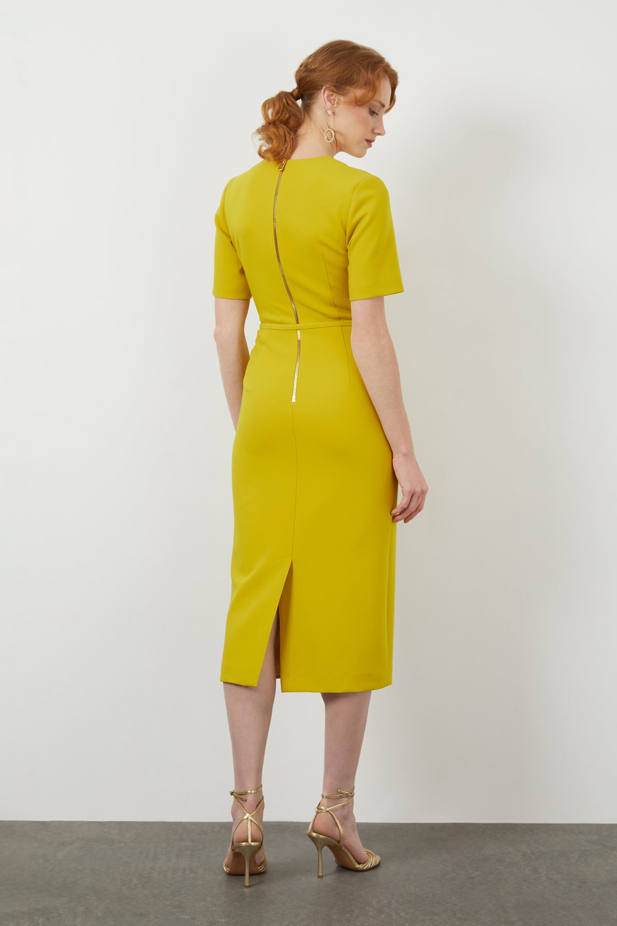 Kısa Kollu V Yaka Uzun Abiye Elbise