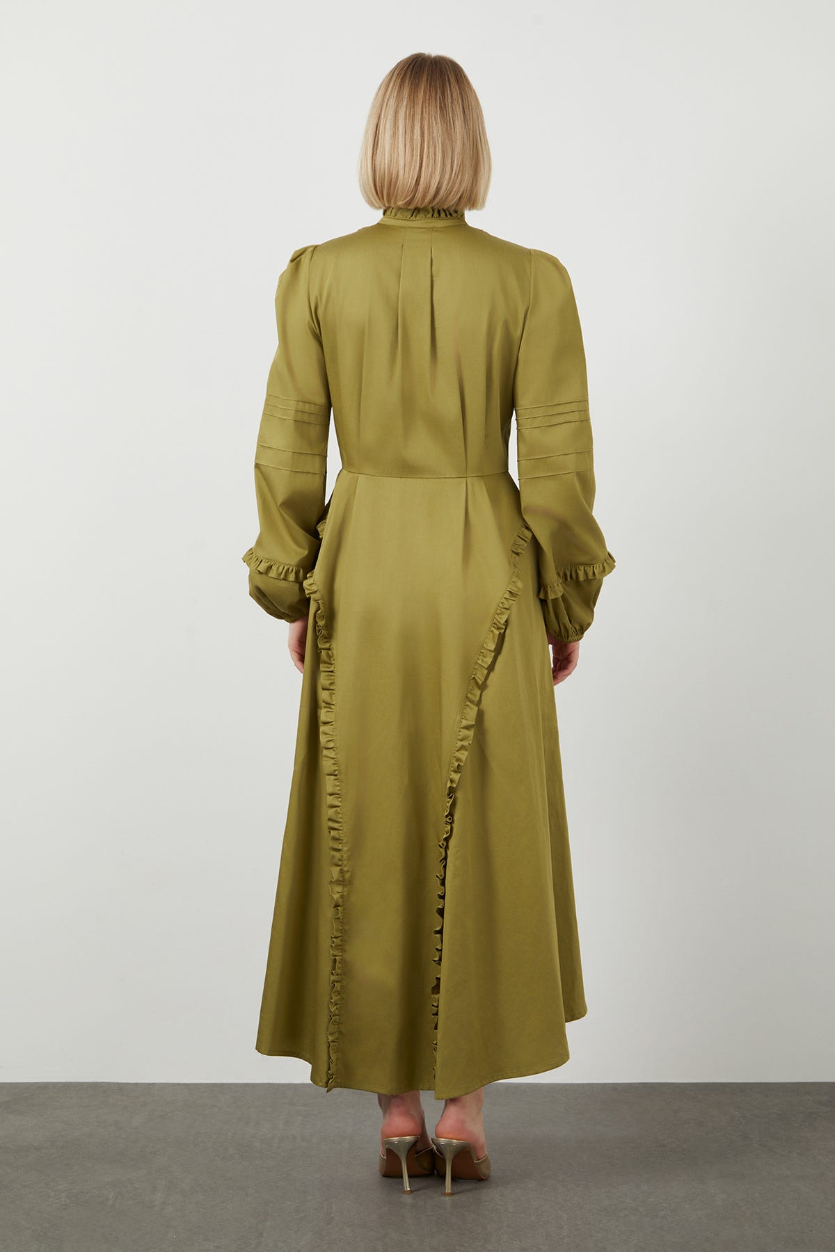 Fırfır Yakalı  Maxi Astarsız Elbise