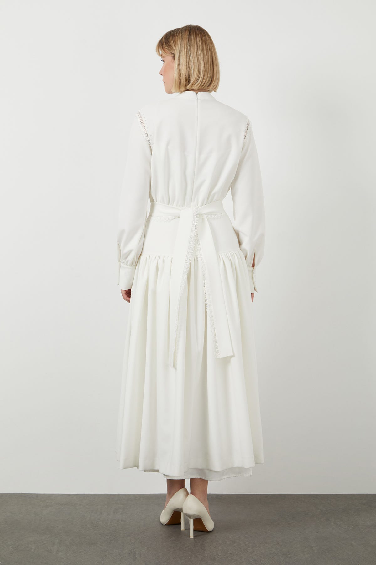 Dantel Şerit Detaylı İç Elbiseli Maxi Elbise