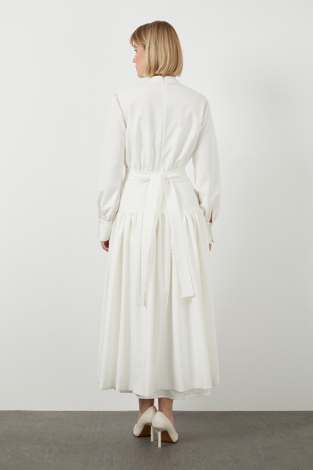 Dantel Şerit Detaylı İç Elbiseli Maxi Elbise