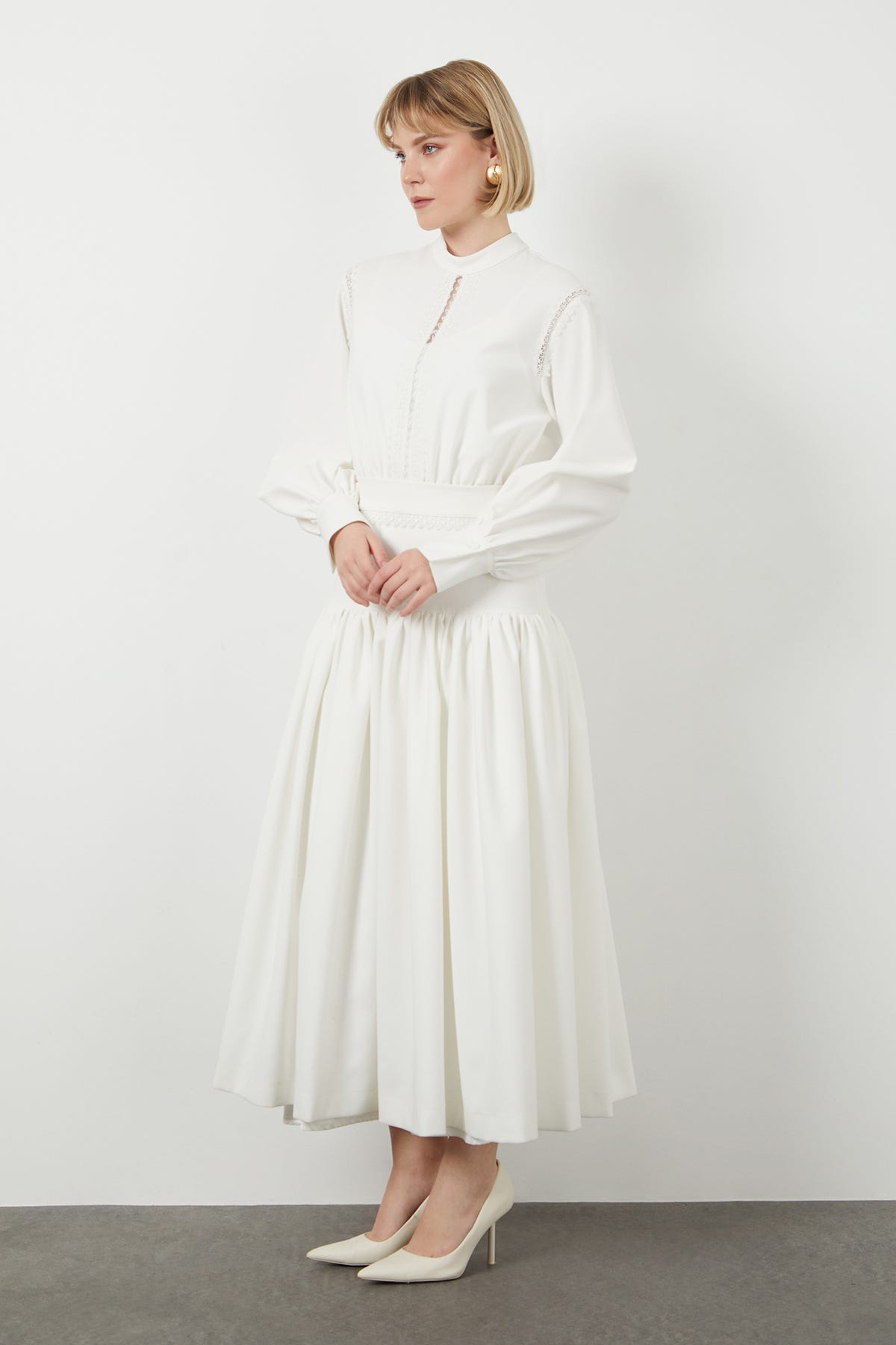 Dantel Şerit Detaylı İç Elbiseli Maxi Elbise