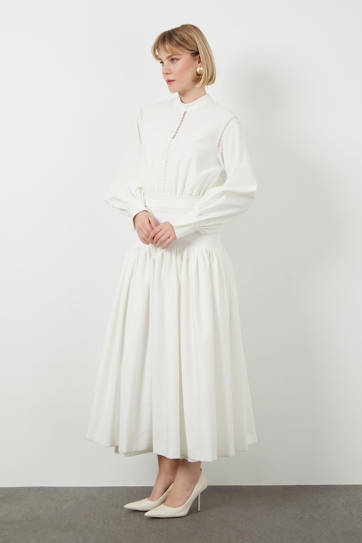 Dantel Şerit Detaylı İç Elbiseli Maxi Elbise