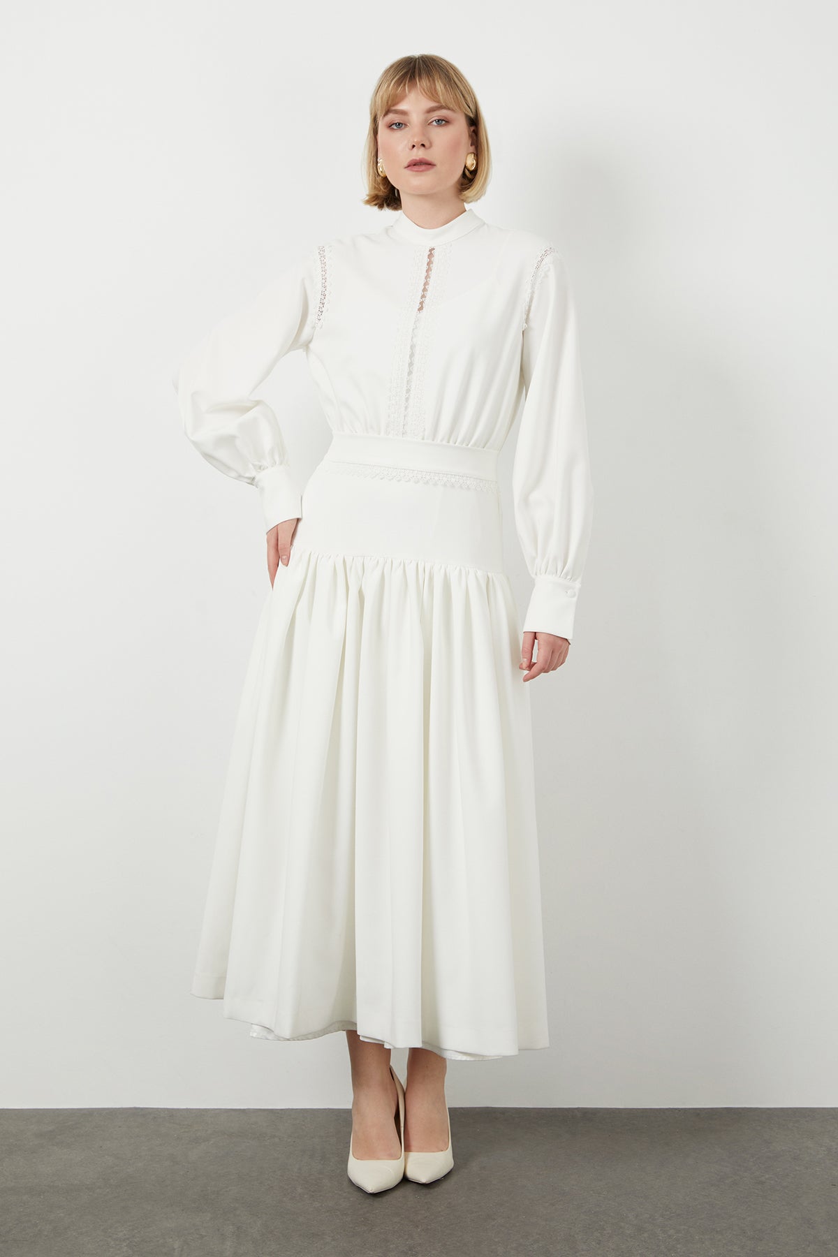 Dantel Şerit Detaylı İç Elbiseli Maxi Elbise