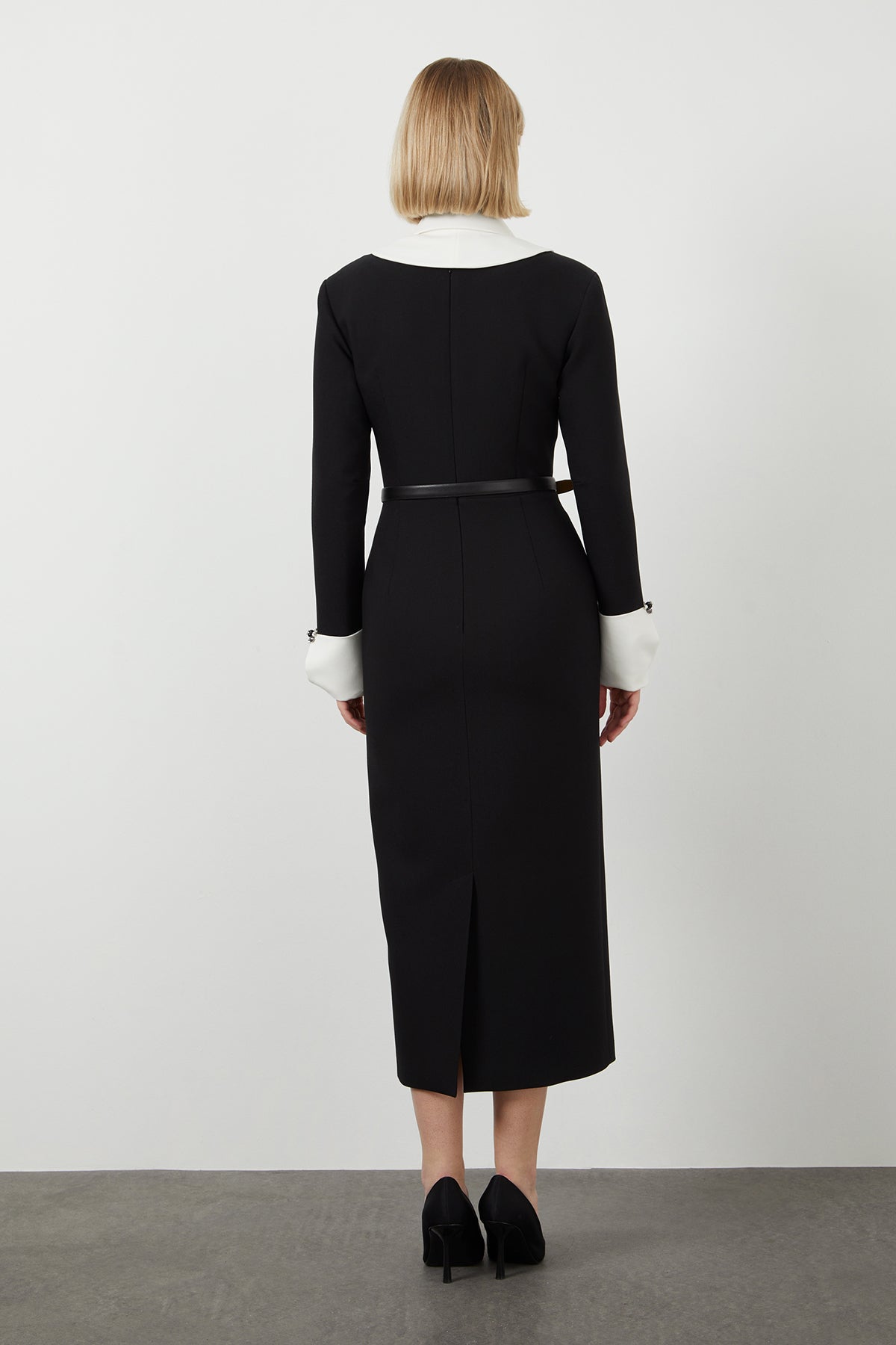 Kontrast Renkli Kemerli Midi Elbise