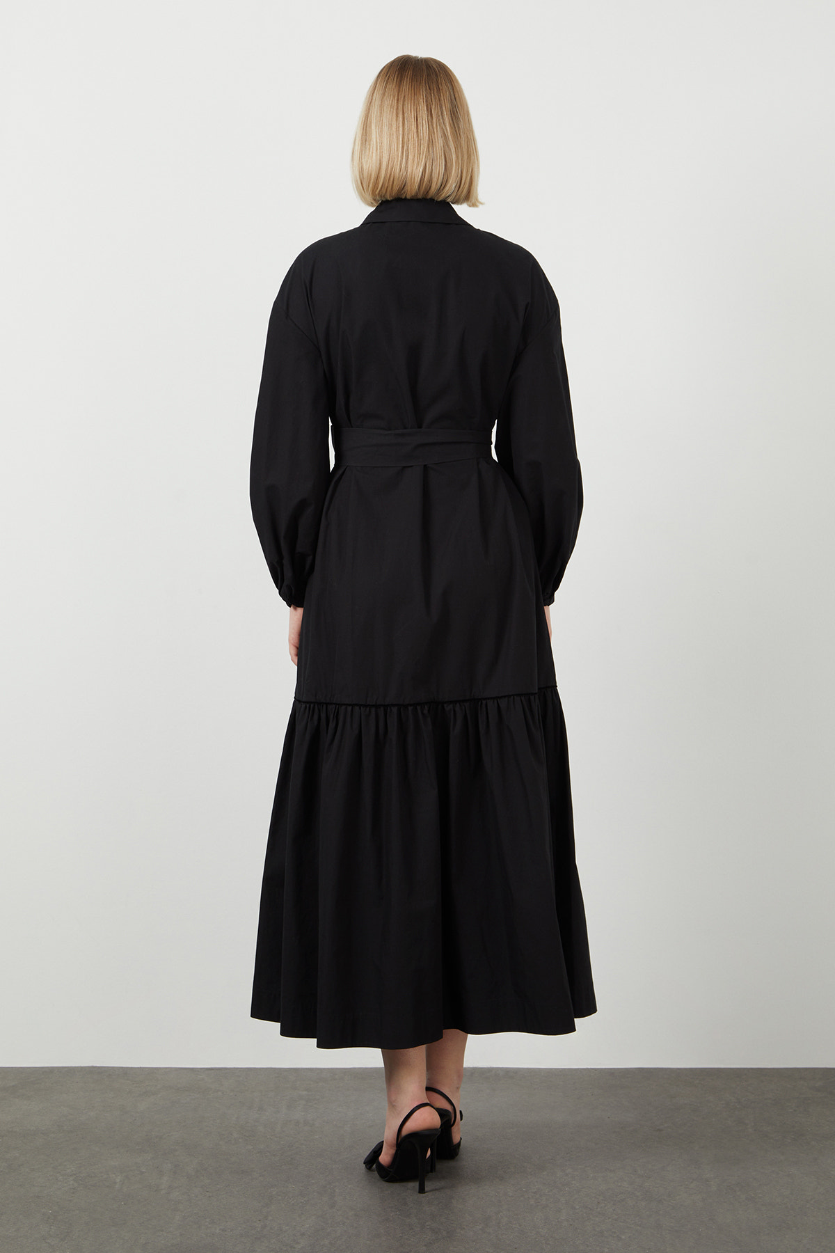 Fiyonk Ve Şerit Detaylı Maxi Astarsız Elbise