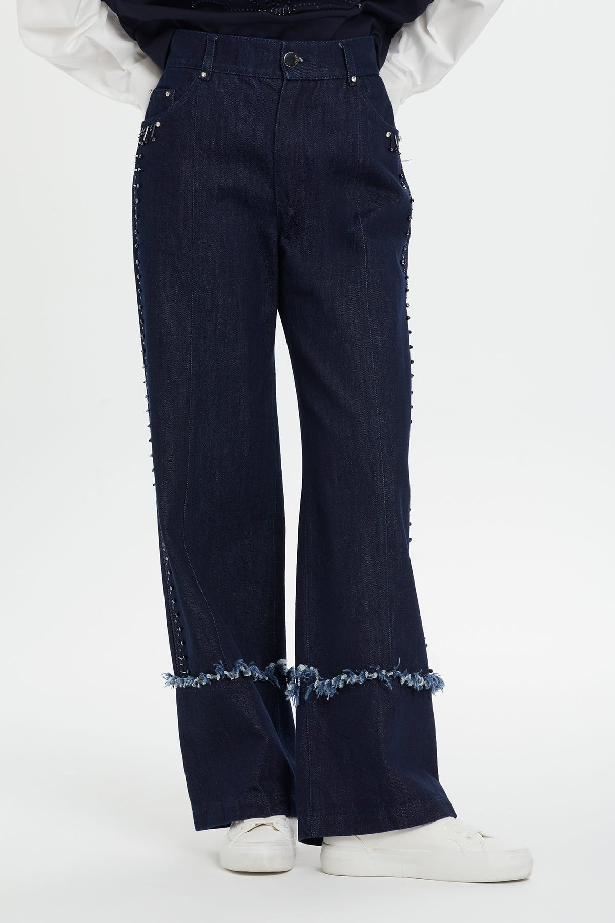 İşleme Detaylı Geniş Paça Lacivert Jean Pantolon
