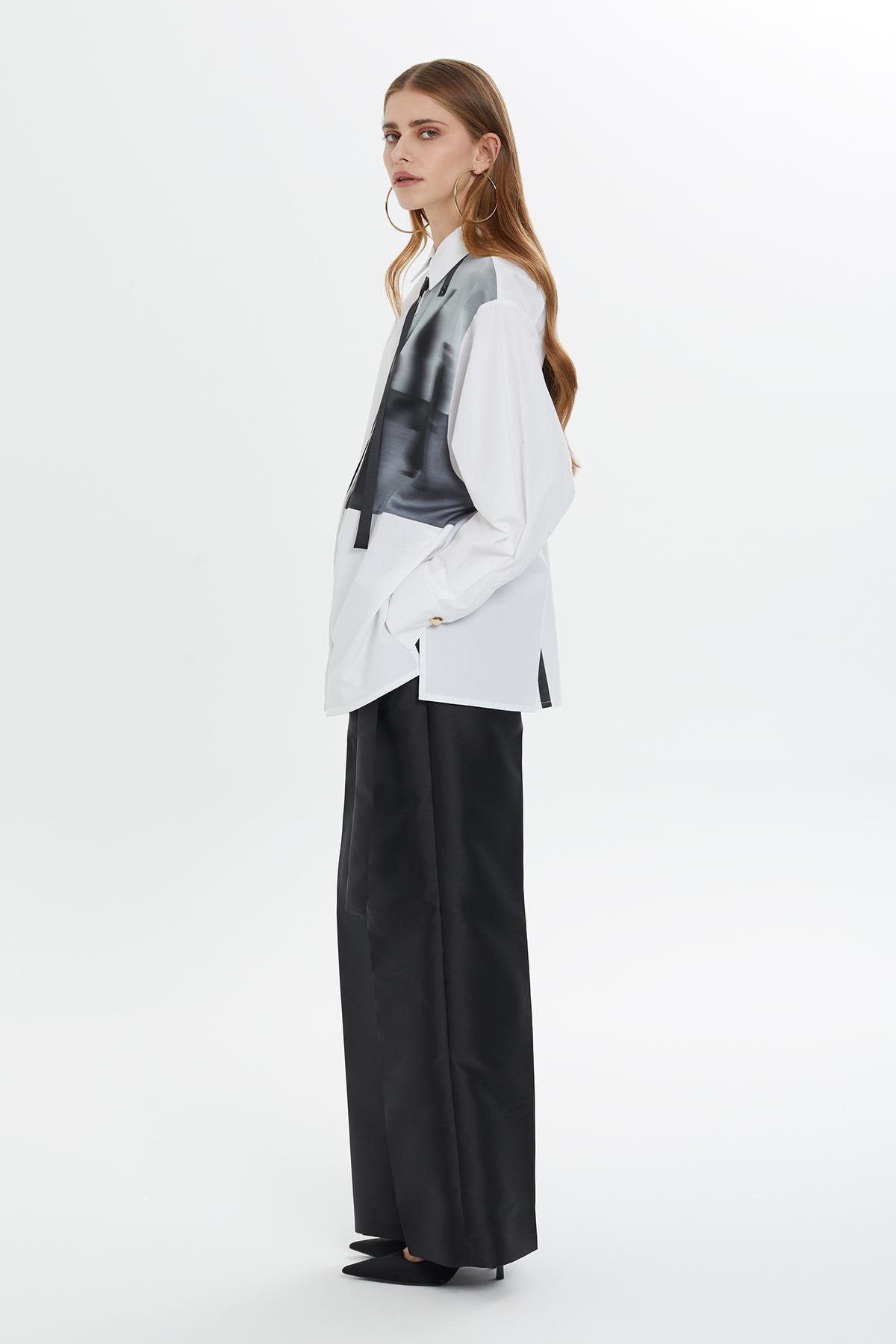 Sol Ön Kısmı Baskılı Yakası Şerit Detaylı Klasik Gömlek