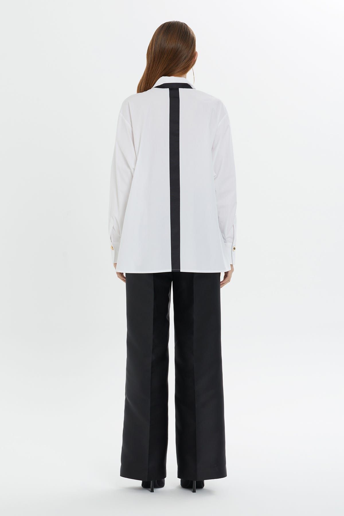 Sol Ön Kısmı Baskılı Yakası Şerit Detaylı Klasik Gömlek