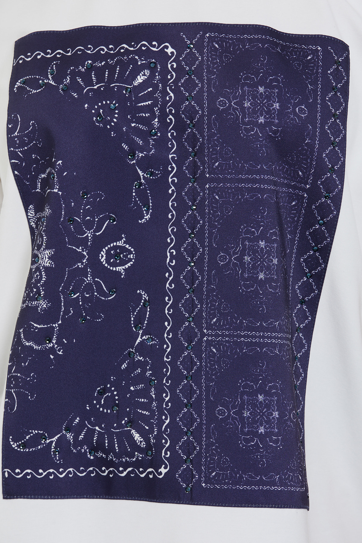 Önü Pano Desenli Garnili Yarım Kollu Klasik T-shirt