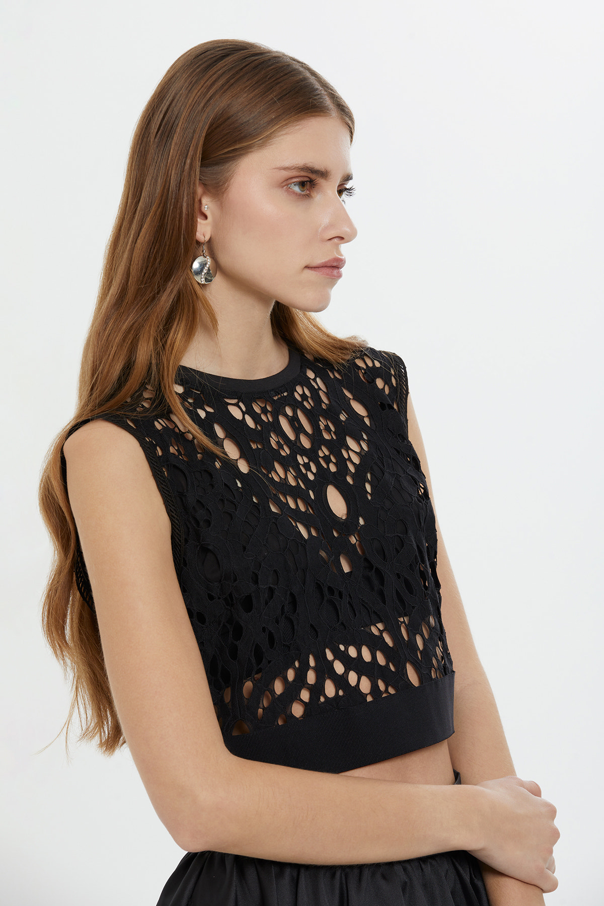 Etek Ucu Lastikli İç Büstiyerli Dantel Bluz