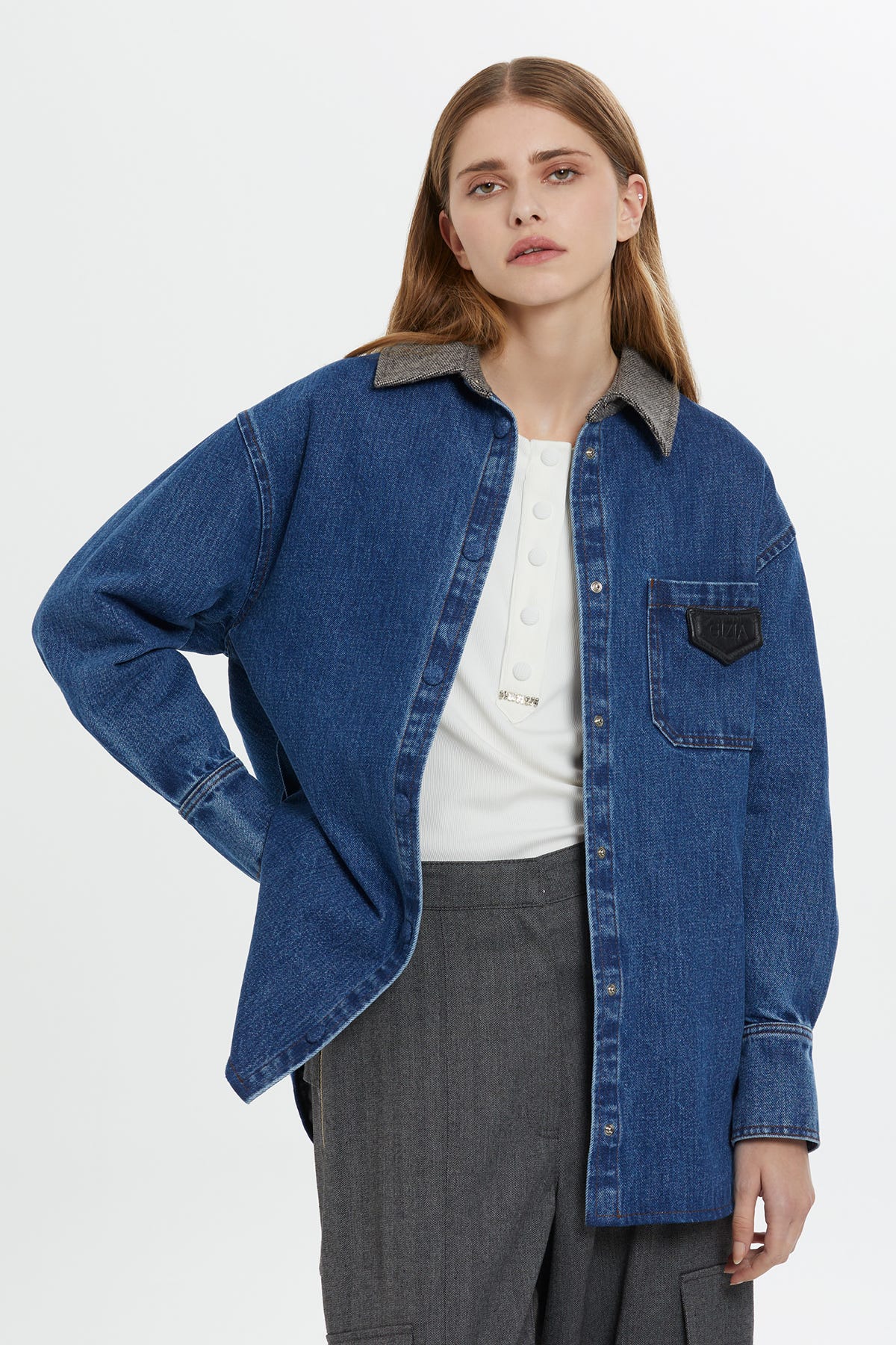 Kontrast Yaka Detaylı Lacivert Denim Gömlek
