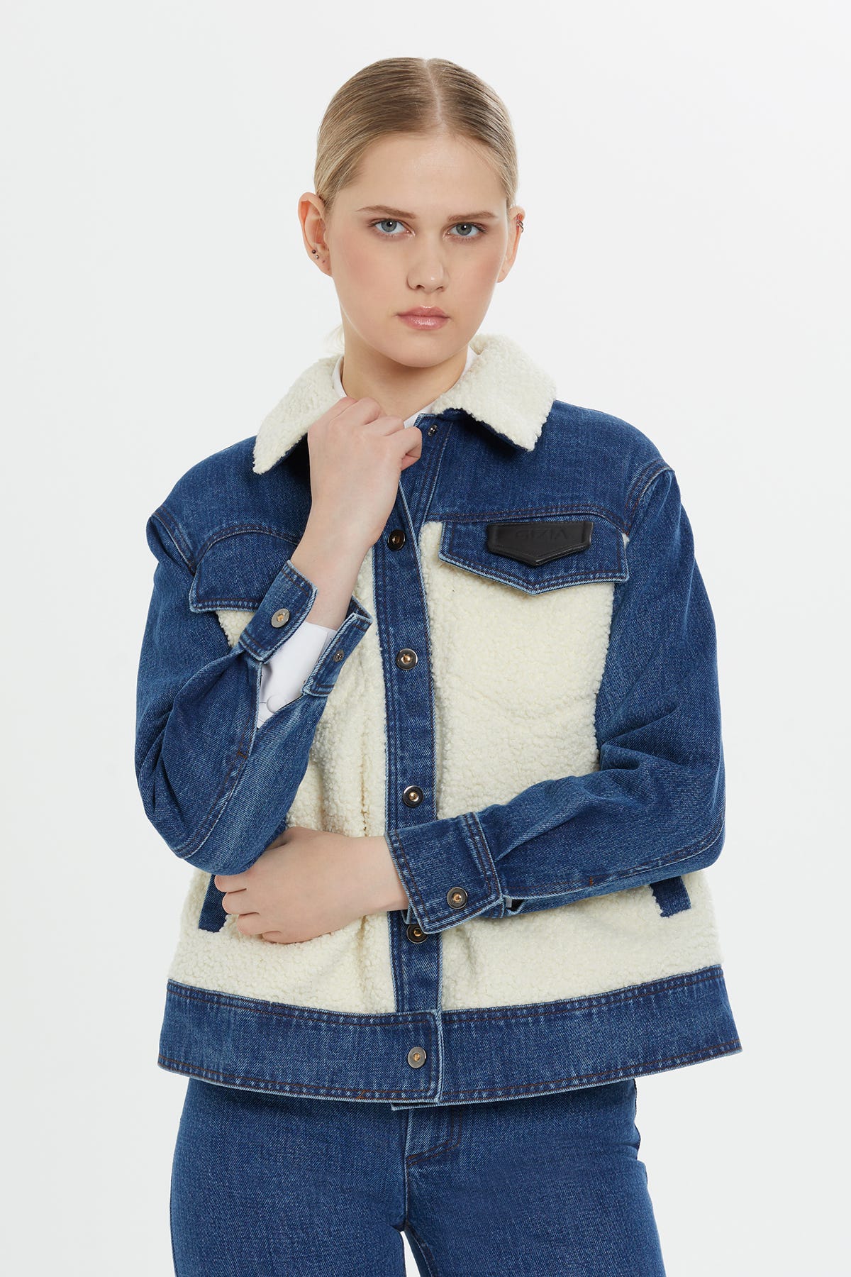Peluş Detaylı Lacivert Denim Ceket