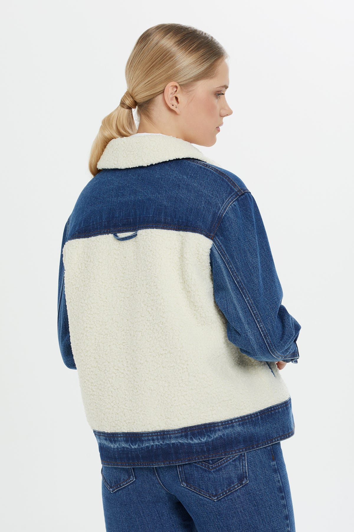 Peluş Detaylı Lacivert Denim Ceket