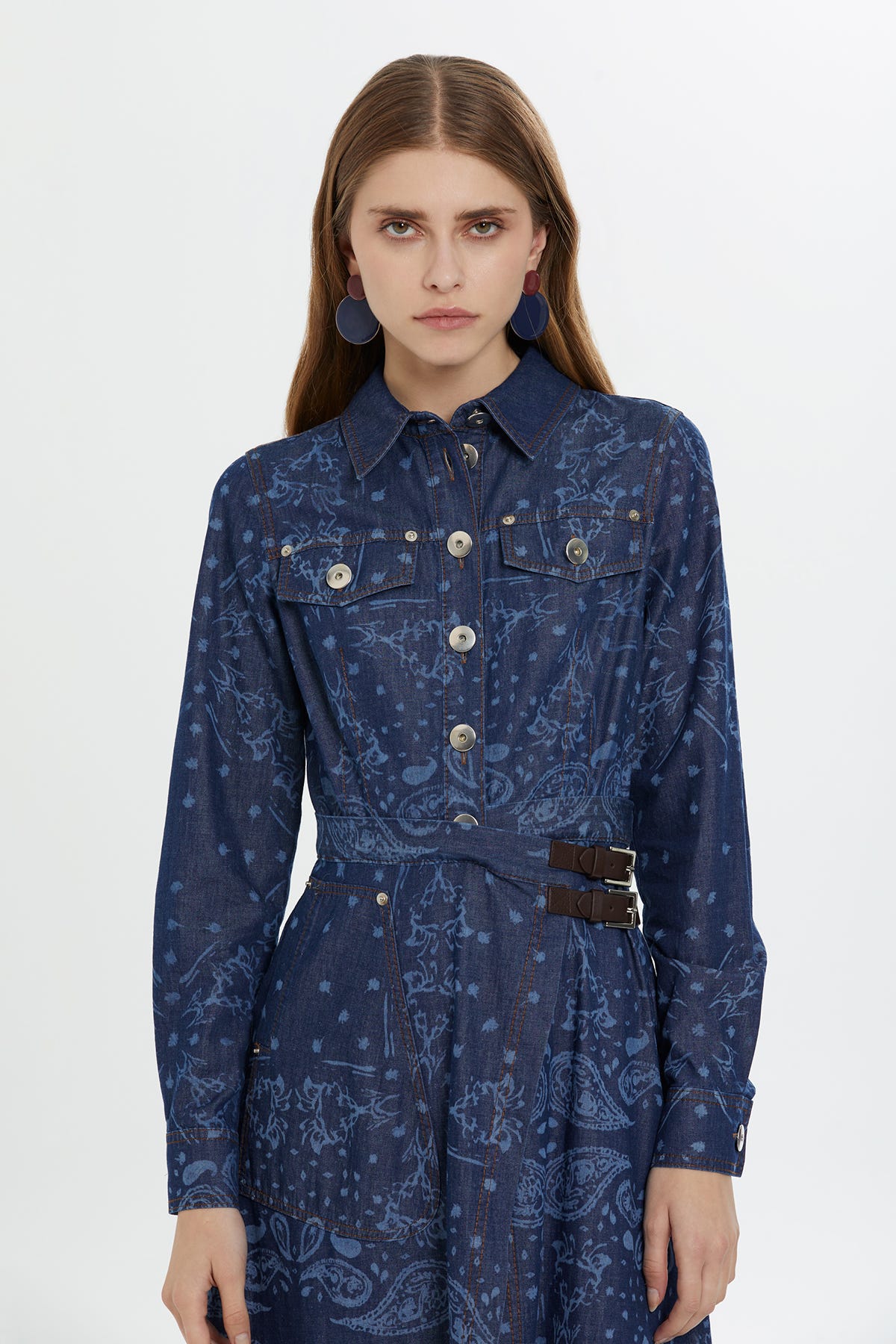 Desenli Yırtmaçlı Denim Midi Elbise