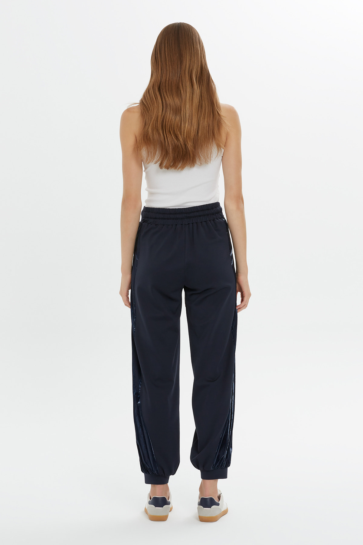 Bağlama Detaylı Paçaları Lastikli Eşofman Altı