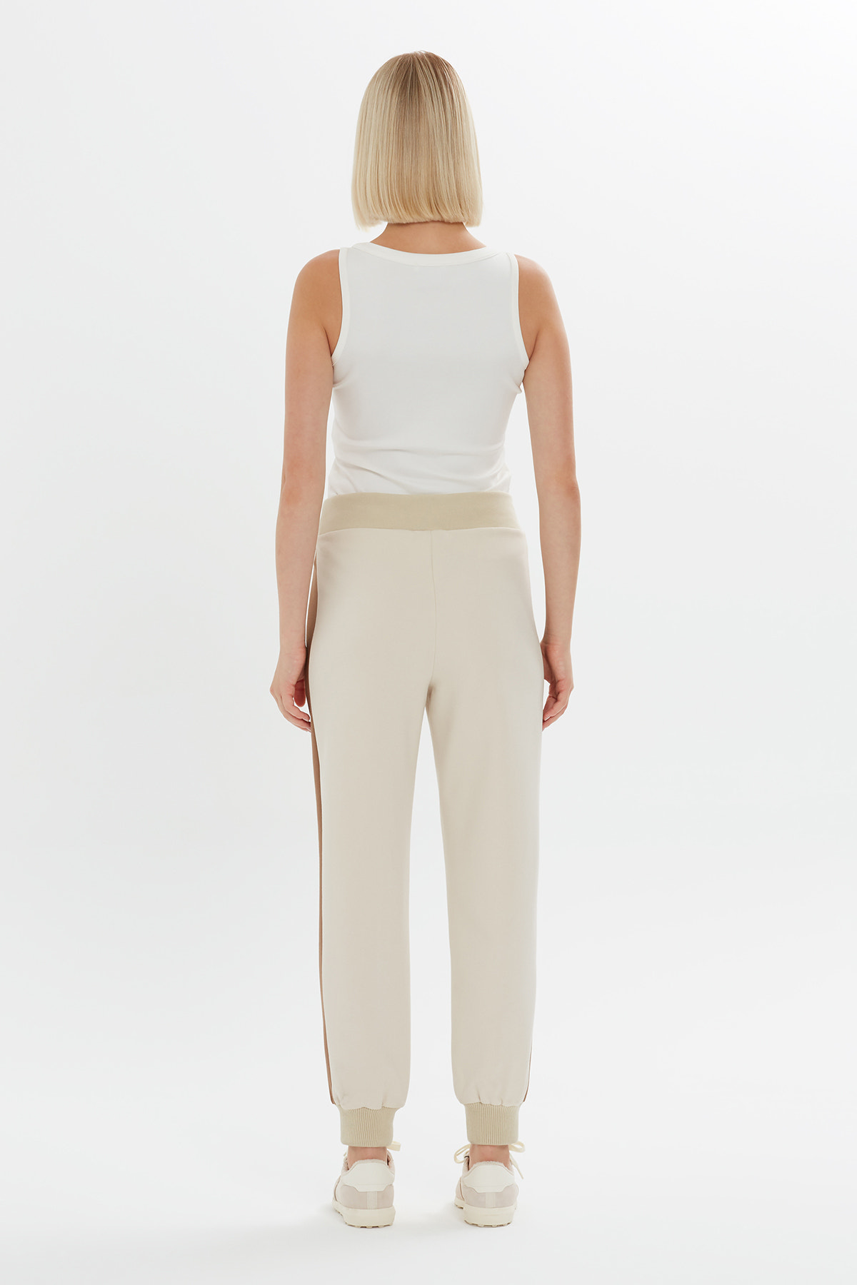 Şerit Ddetaylı Paçaları Lastikli Eşofman Altı