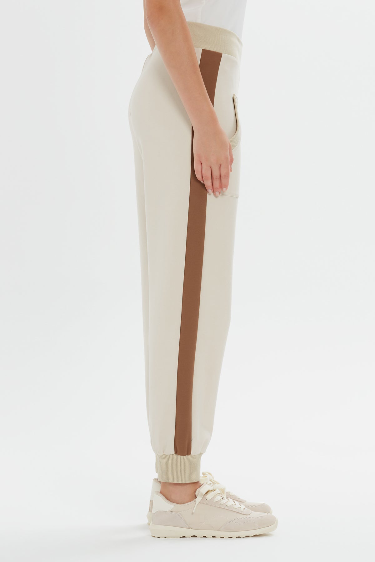 Şerit Ddetaylı Paçaları Lastikli Eşofman Altı