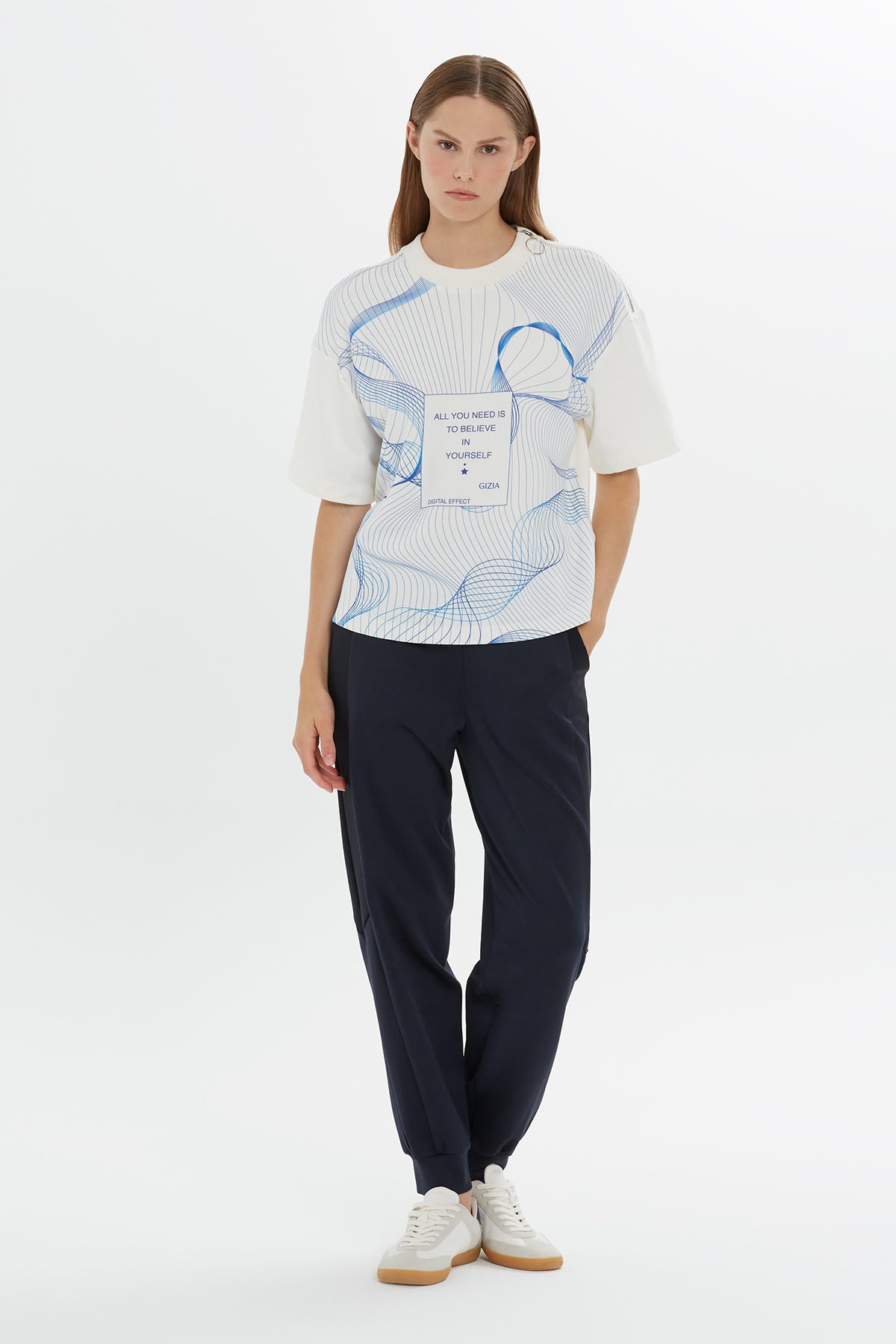 Grafik Desenli Kısa Kollu Ekru T-shirt