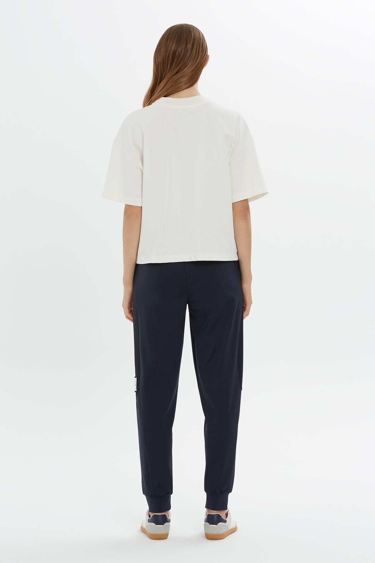 Grafik Desenli Kısa Kollu T-shirt