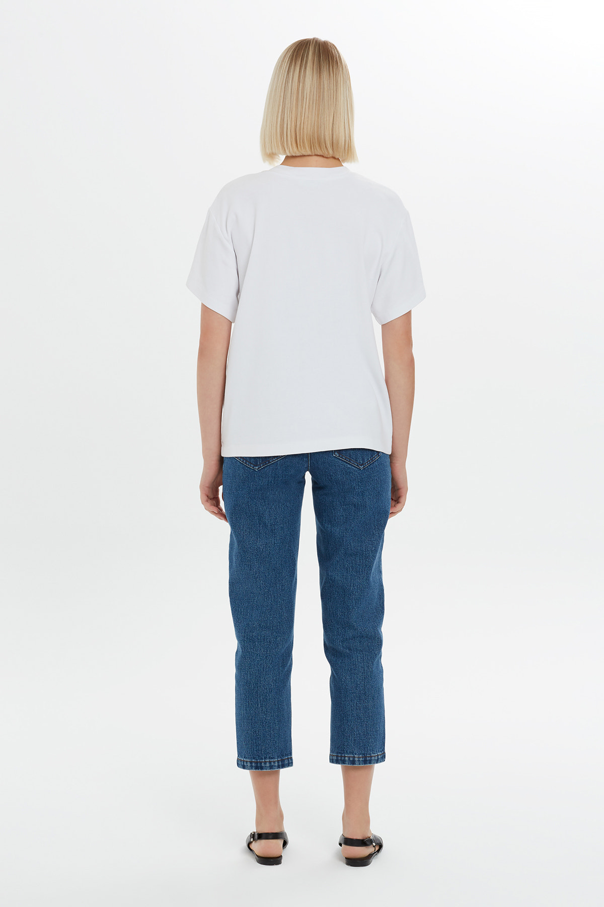 Etiket Ve Nakış Detaylı Kısa Kollu T-shirt