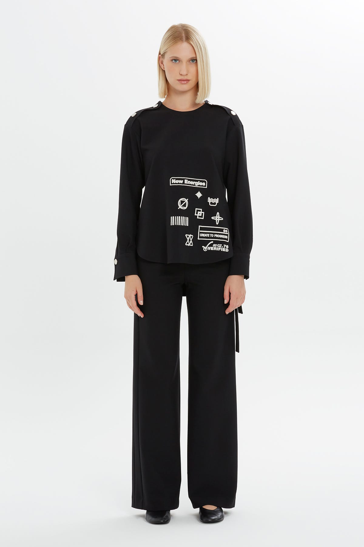 Baskılı Düğme Detaylı Uzun Kollu Sweatshirt