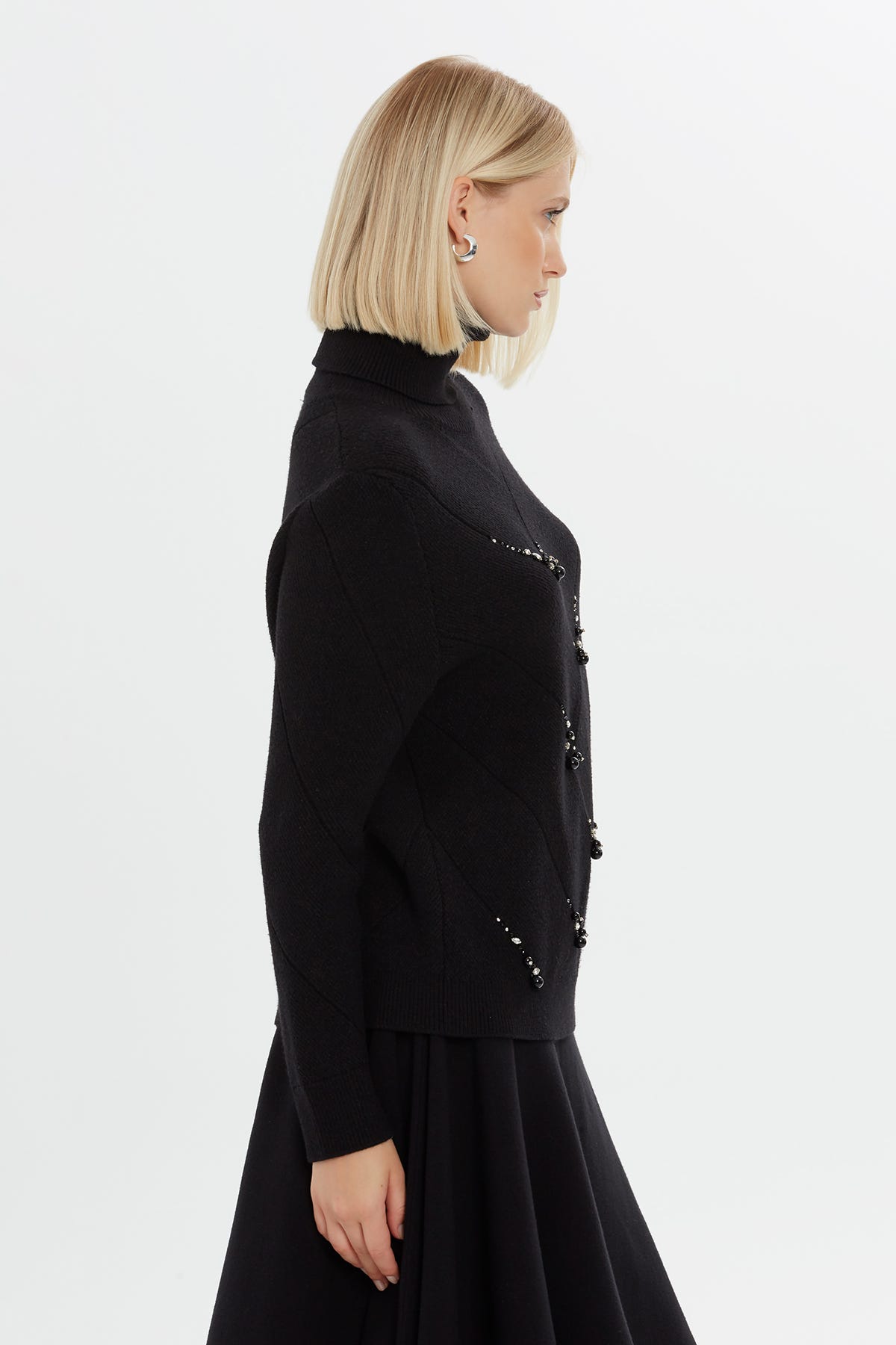 Boncuk İşlemeli Balıkçı Yaka Kazak