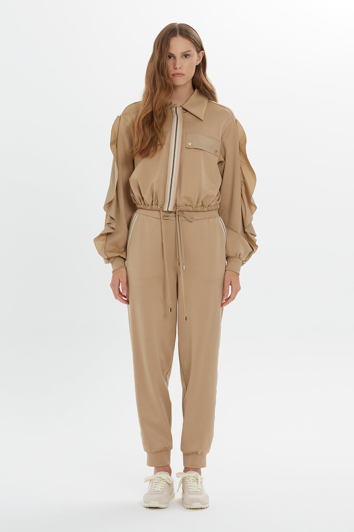 Şerit Detaylı Kolları Fırfırlı Hırka