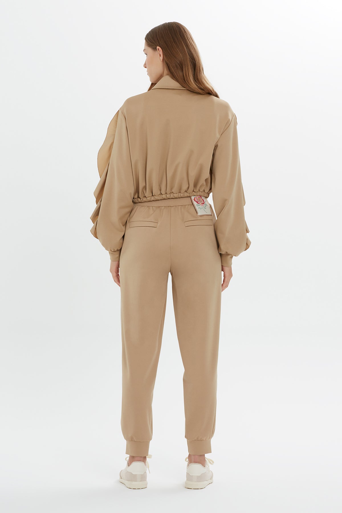 Şerit Detaylı Kolları Fırfırlı Hırka